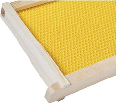 BeeCastle assembled frame detail with solid bottom bar, highlights durable construction