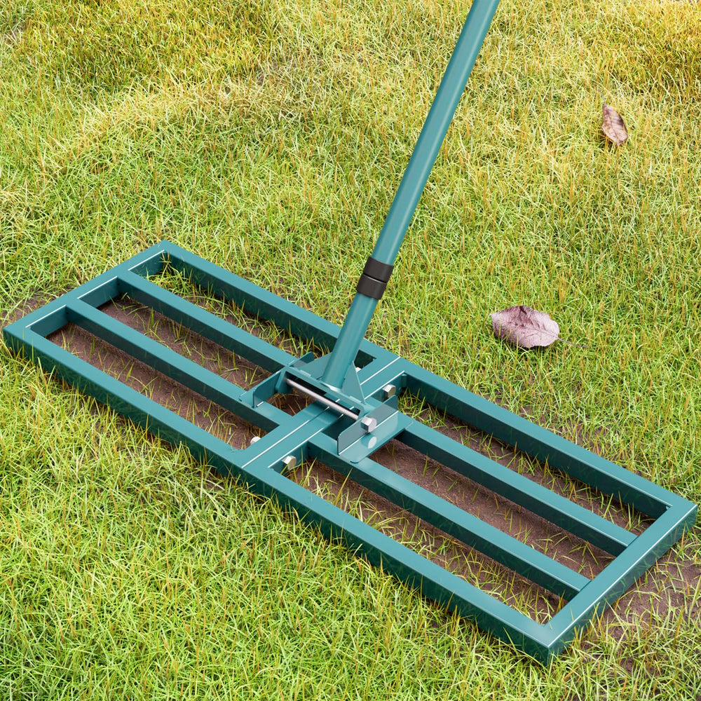 BeeOwner front view showing full rake and long handle for efficient leveling