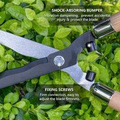 Berry&Bird wooden water-ash handle detail showing grip texture and comfort