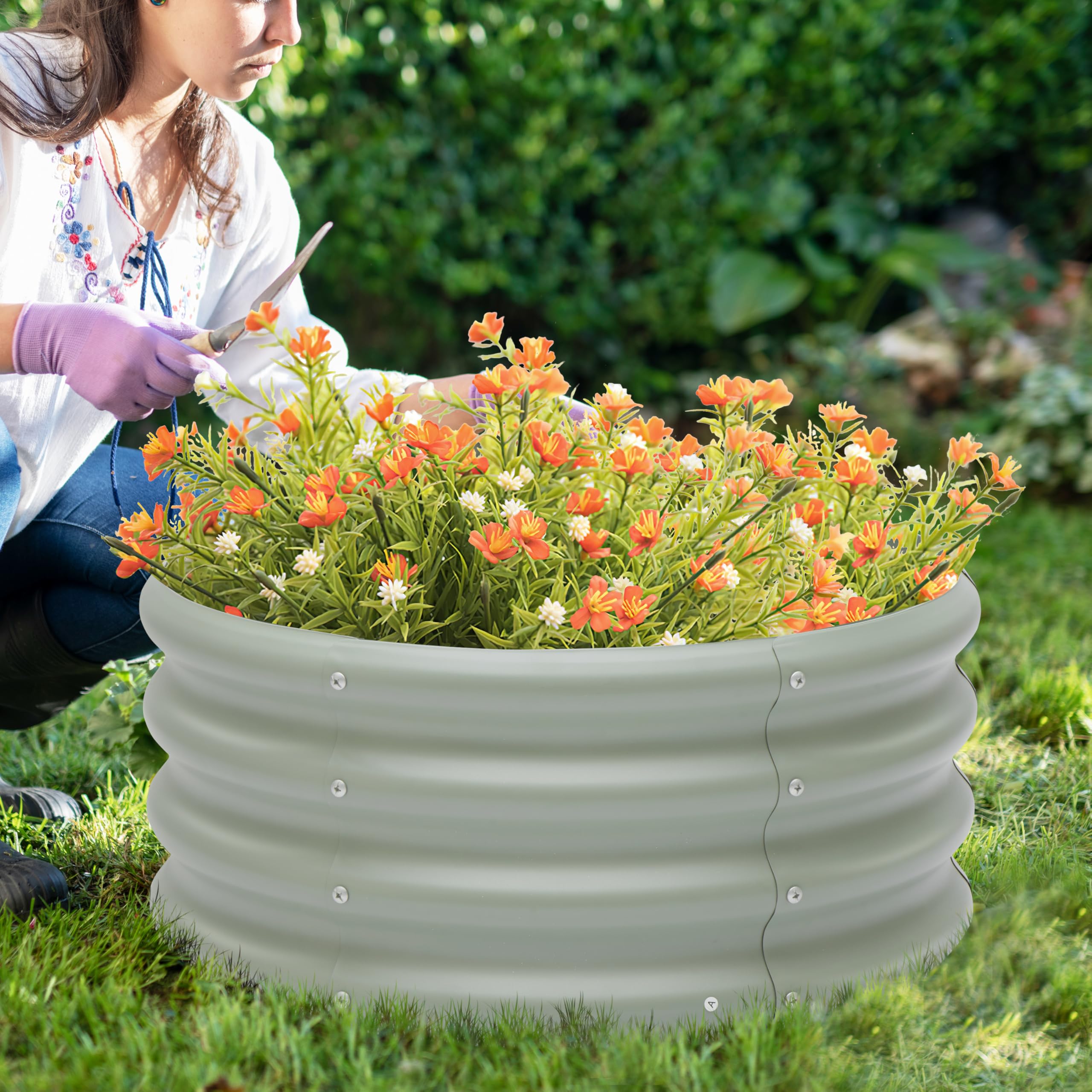 Besebay garden bed next to ruler showing 2x1ft size for space planning