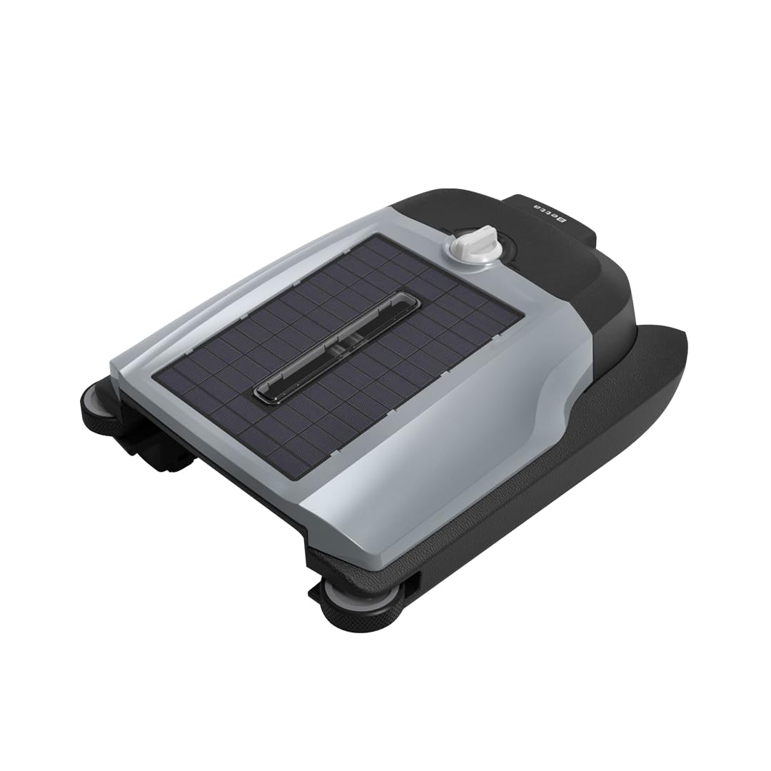 Betta Flex front view showing floating cordless skimmer and clean surface benefit