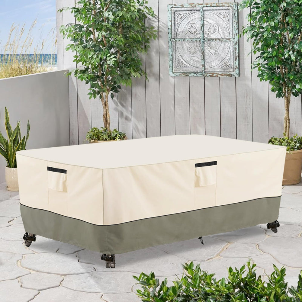 Bitubi cover in use on wooden patio table demonstrating outdoor protection