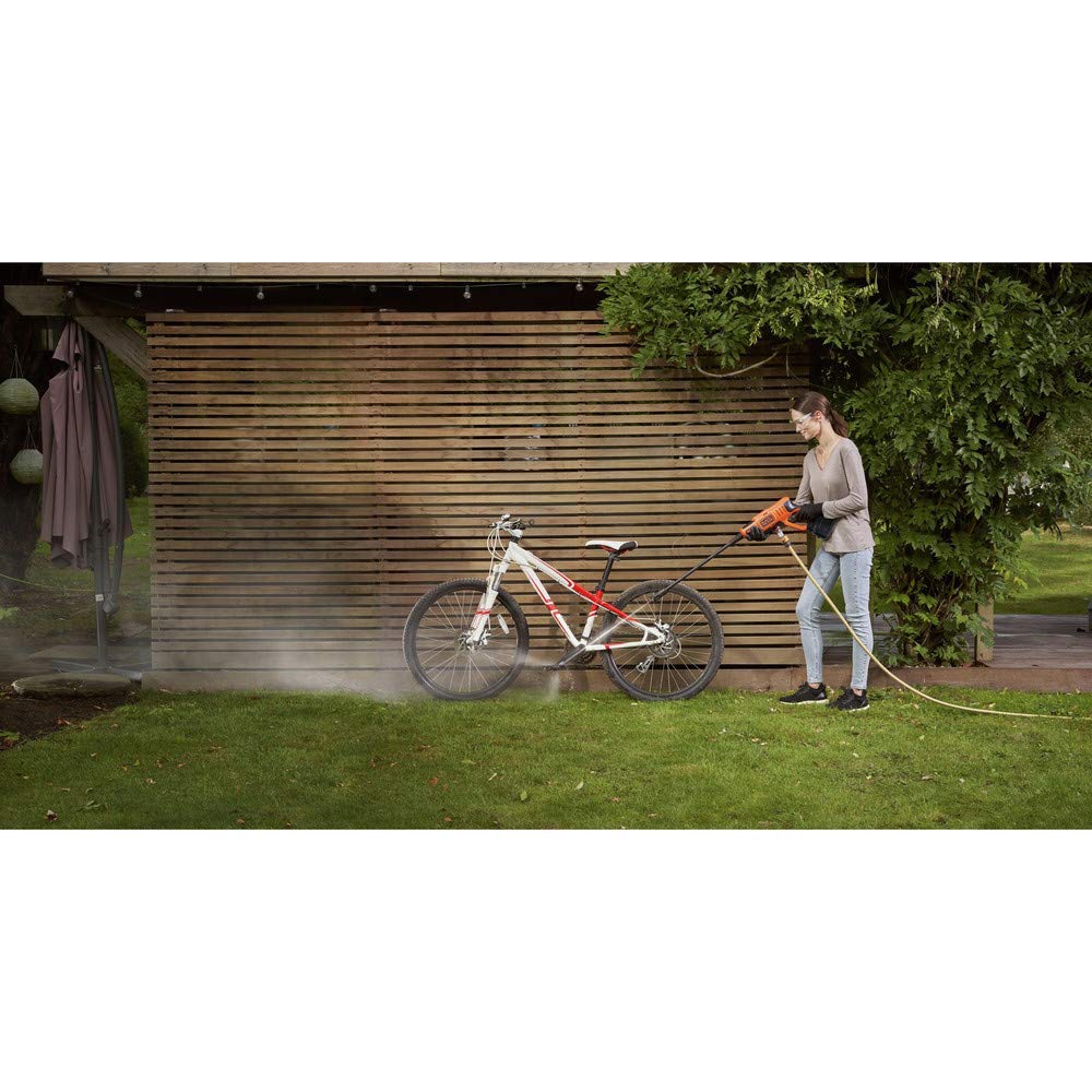 BLACK+DECKER cleaning a car demonstrating fast dirt removal benefit