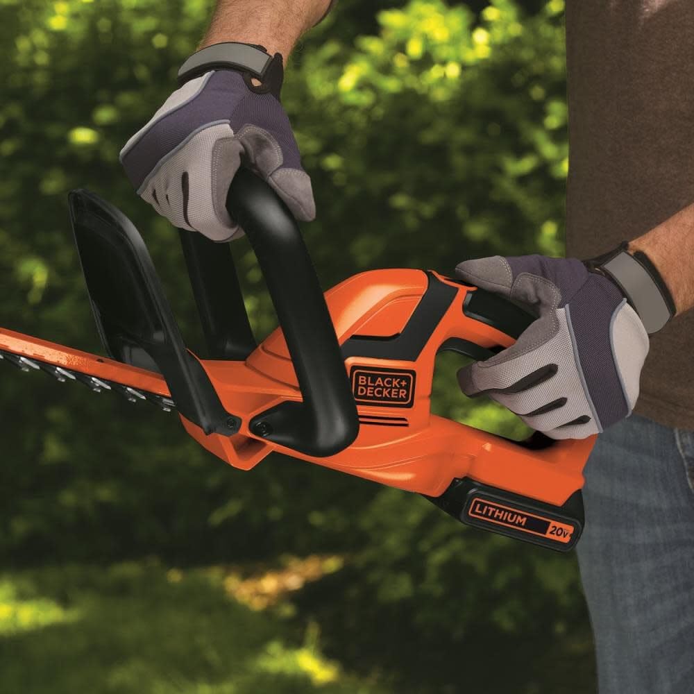 BLACK+DECKER close-up of dual-action steel blades highlighting reduced vibration and durability