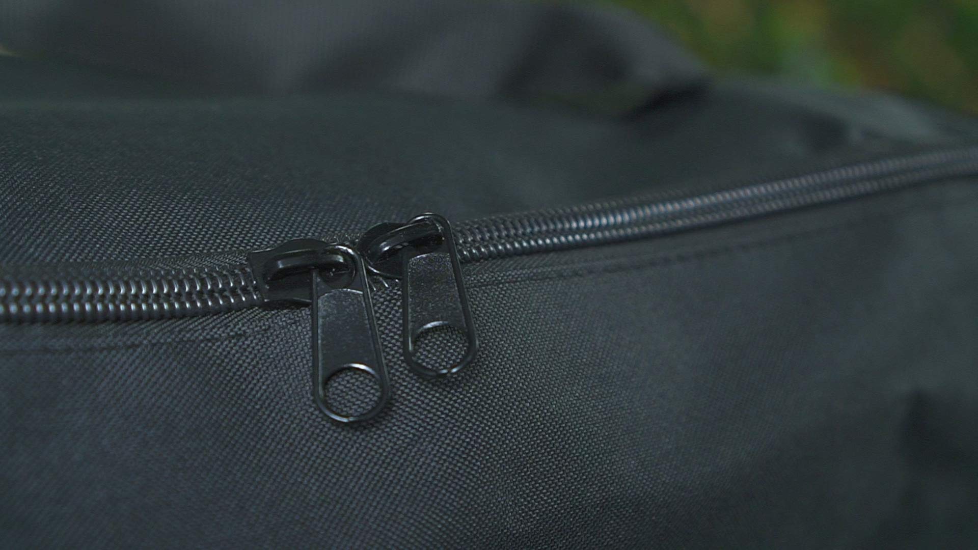 BLACKSTONE close-up of 600D polyester texture and reinforced stitching for long-lasting durability