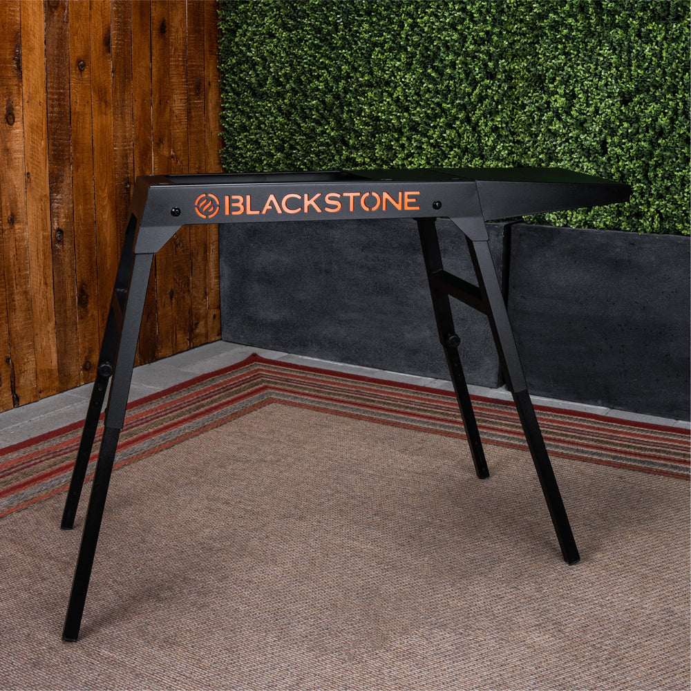 BLACKSTONE removable side shelf detail offering extra prep and serving surface