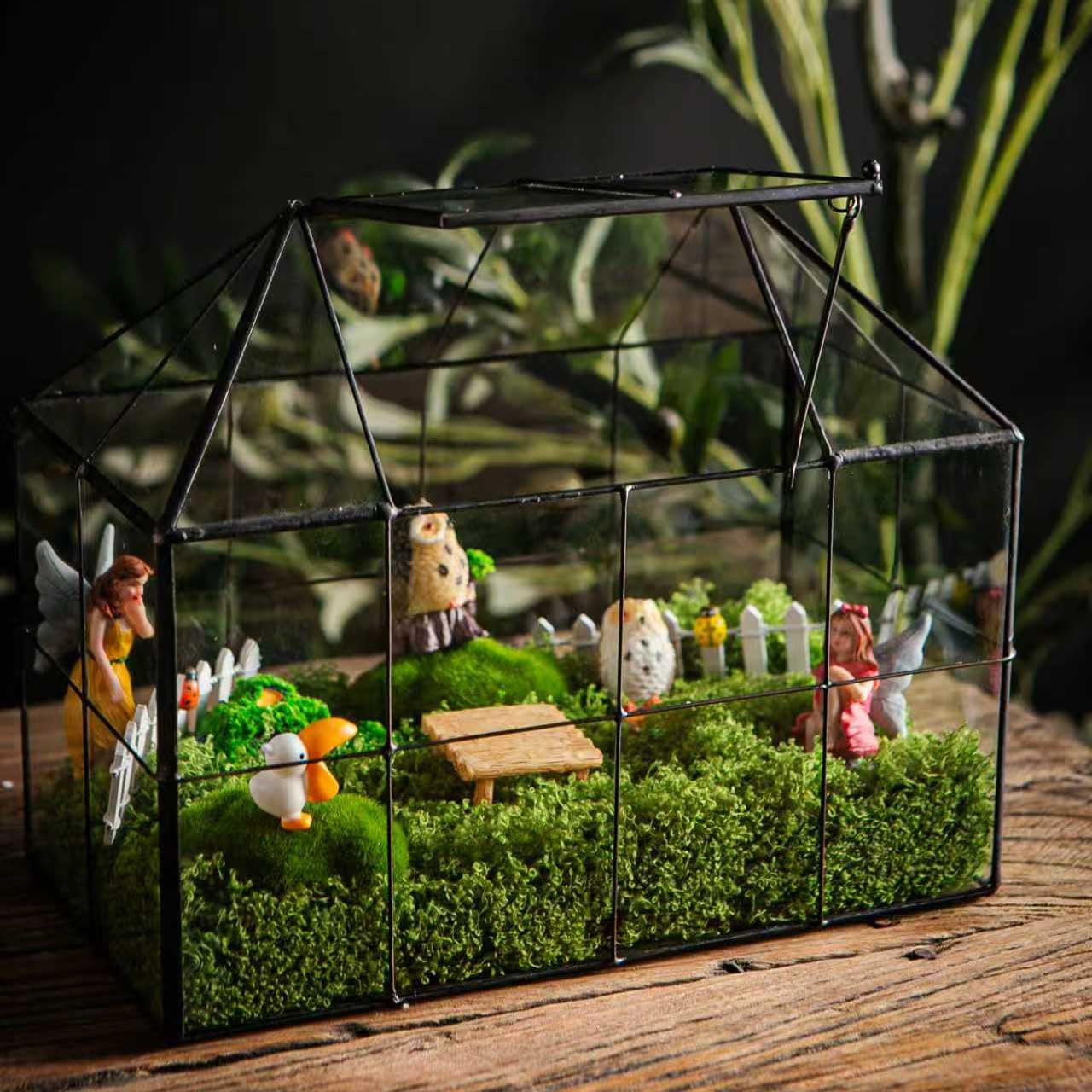 BLBYHO garden display lifestyle shot showing outdoor charm and decorative benefit