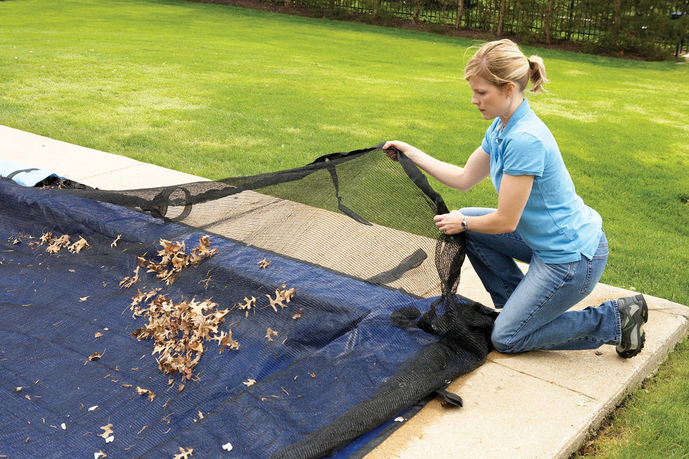 Blue Wave close-up of 0.15-inch mesh trapping debris and allowing drainage
