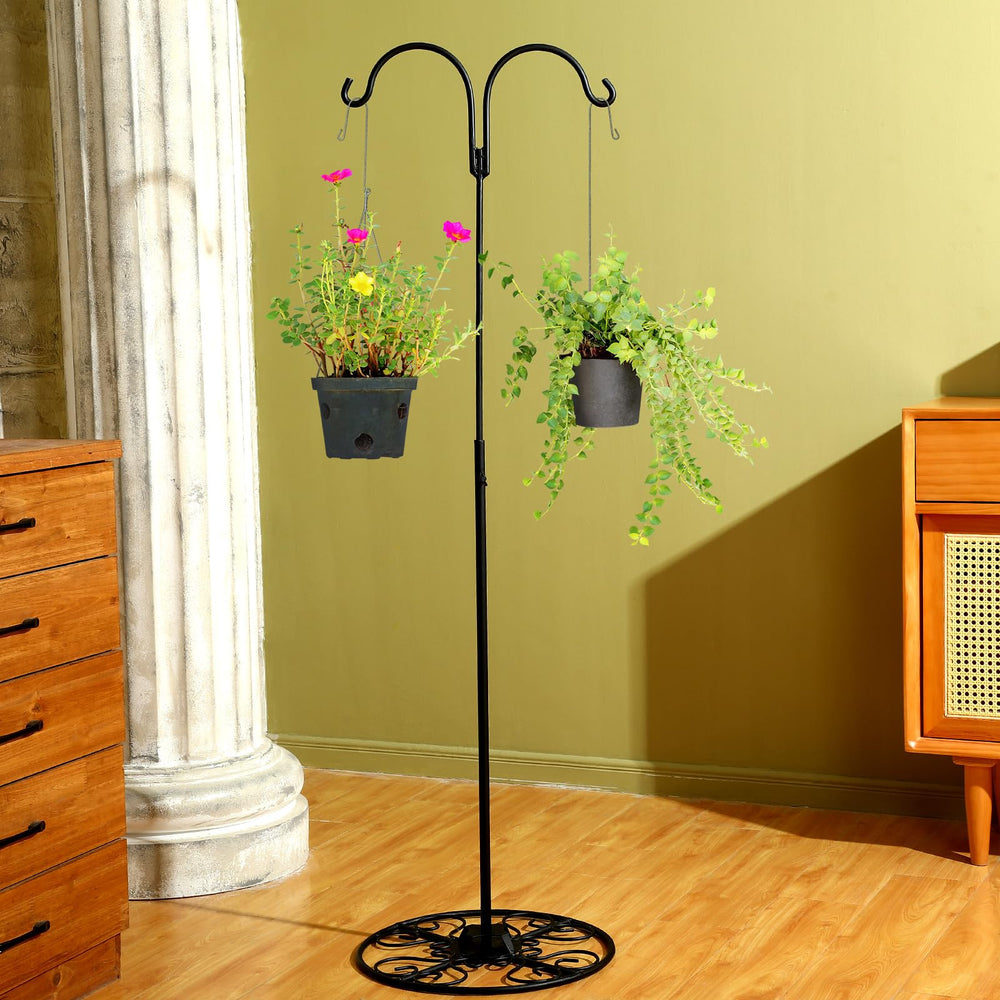Blulu shepherd hook close-up of curved top showing durable iron and secure hanging point
