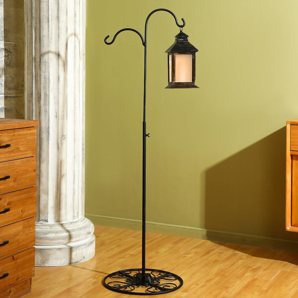 Blulu close-up of hook curve highlighting durable iron and secure hanging benefit