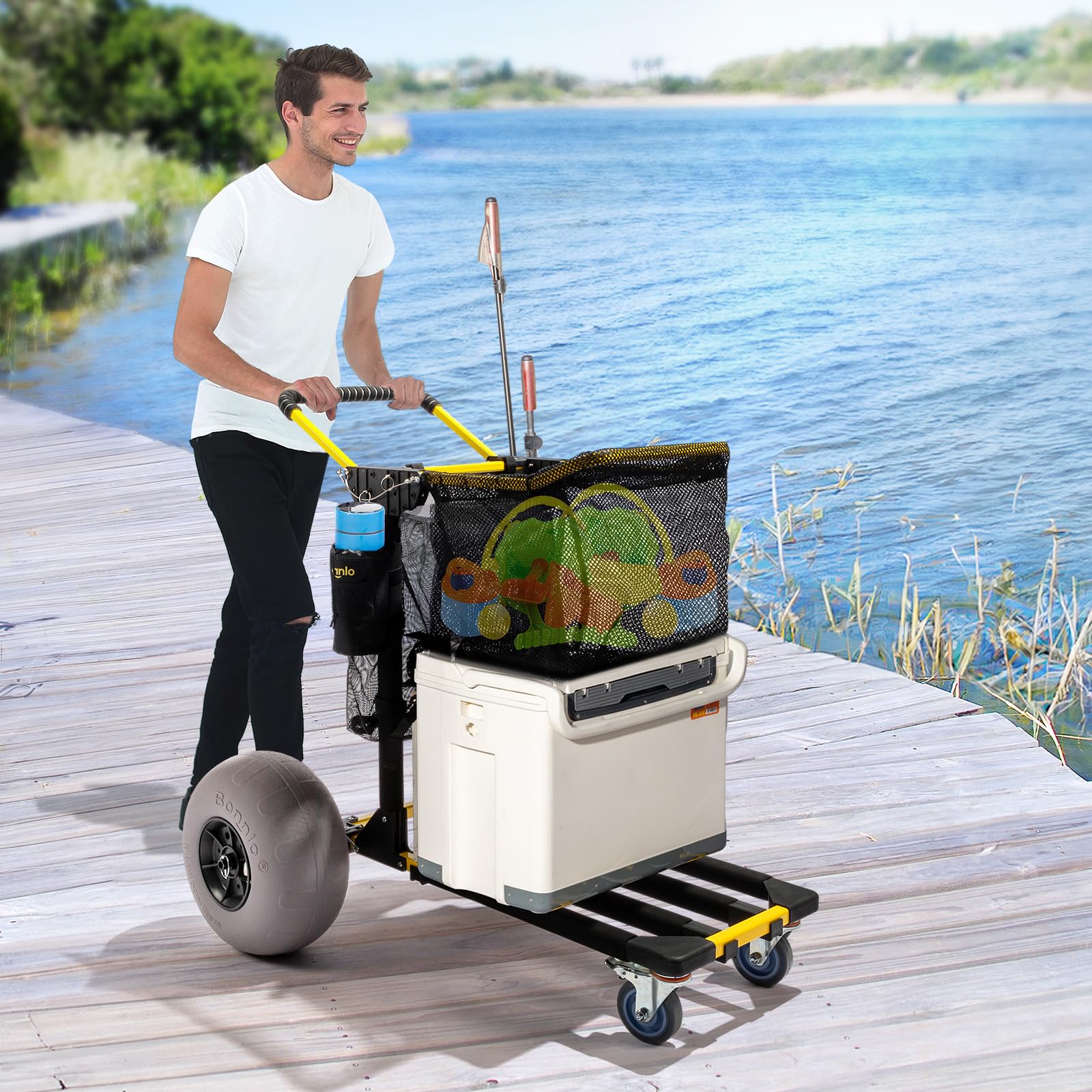 Bonnlo adjustable handle being set to height for comfortable pulling