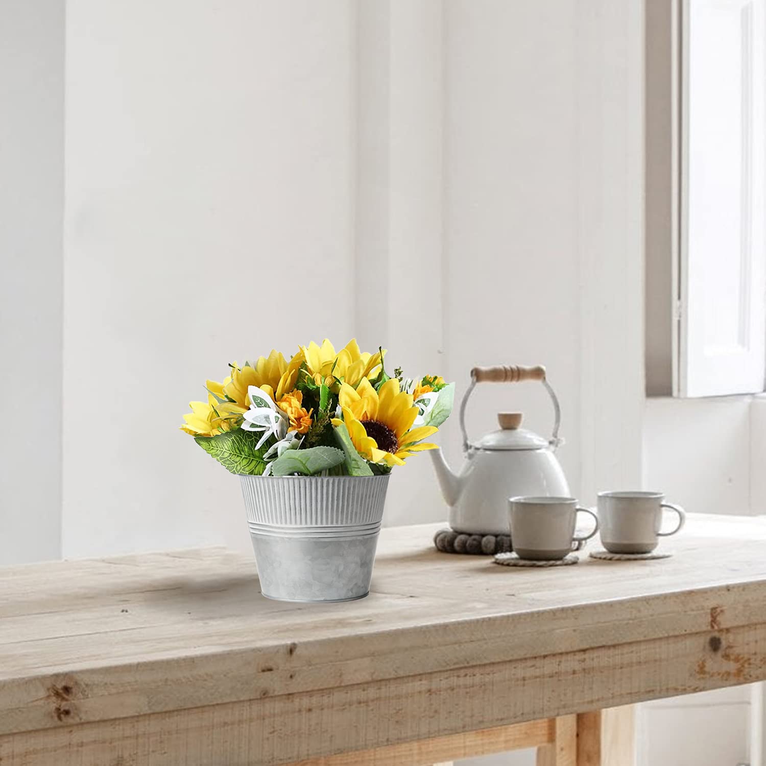 Briful wedding centerpiece display showing versatile décor and styling potential