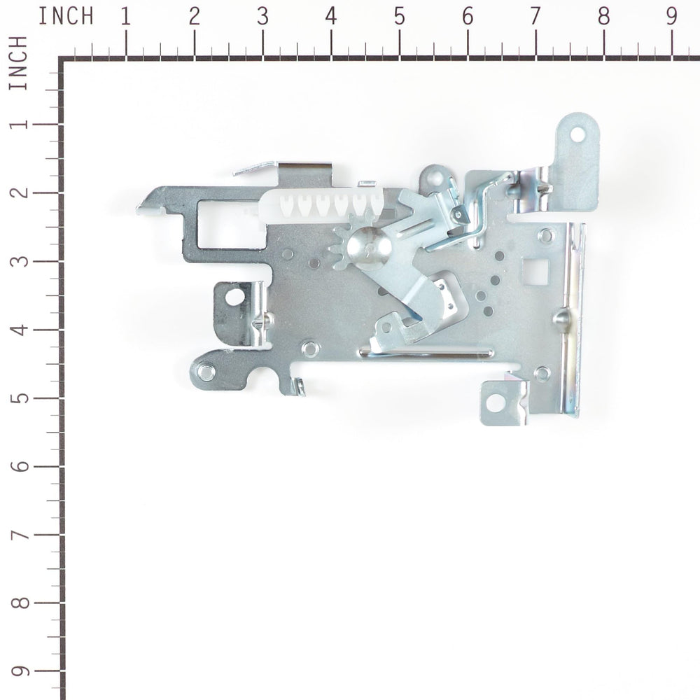 Briggs & Stratton close-up of mounting hole for accurate bolt alignment benefit