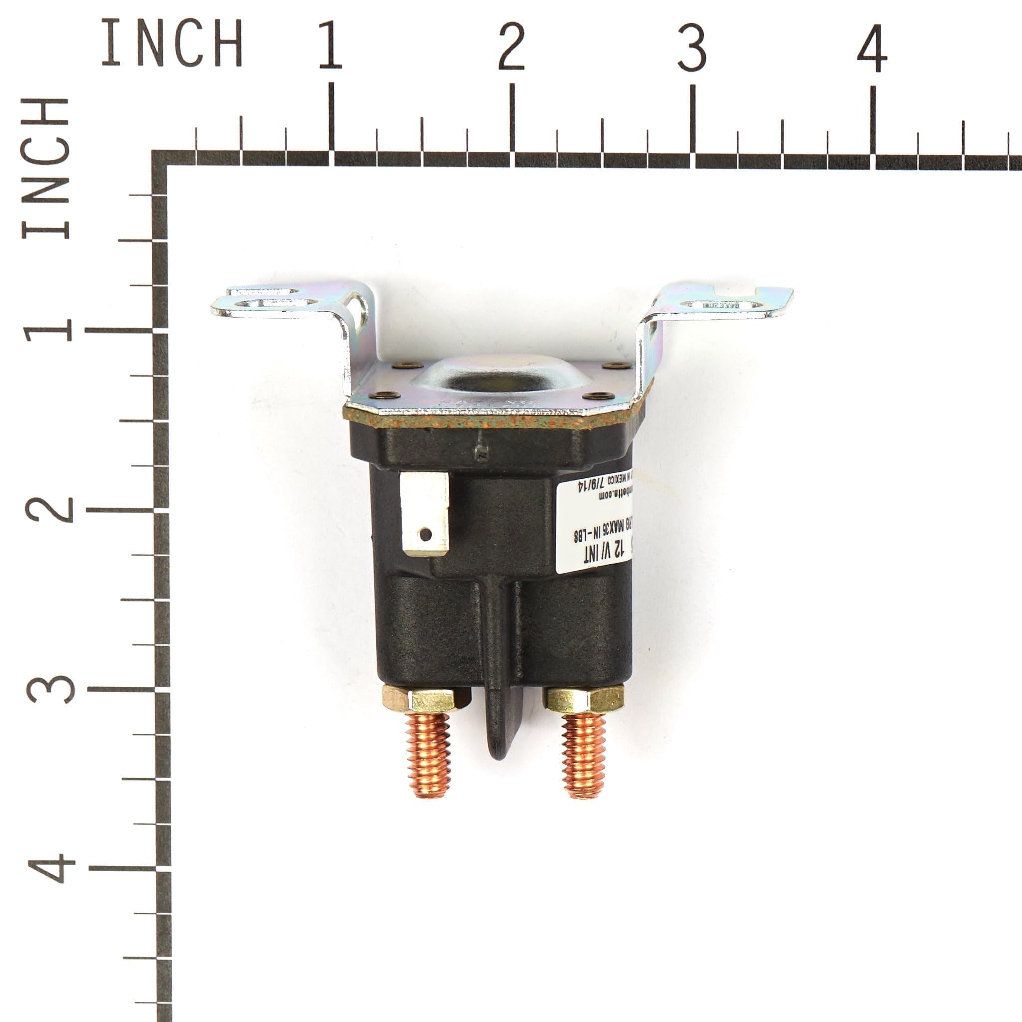 Briggs & Stratton terminal close-up highlighting clean connections for reliable contact