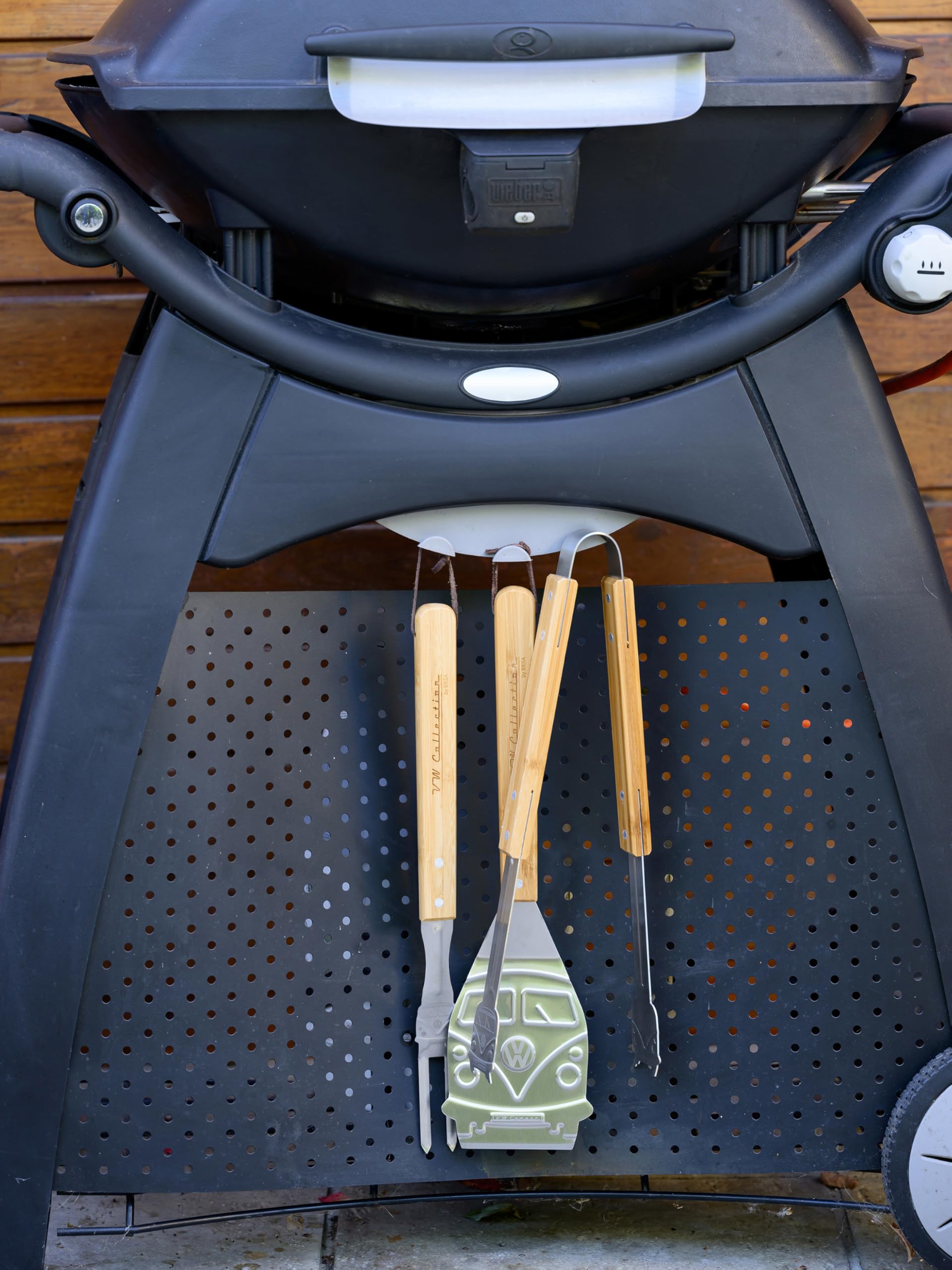 BRISA set used at outdoor barbecue adding branded style to cookout