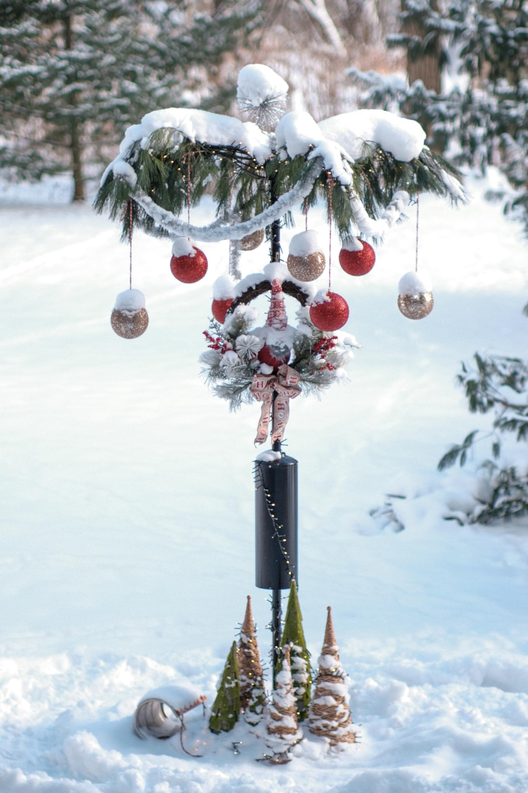 Brome torque bar and bullseye level finial for easy plumb and stable set-up