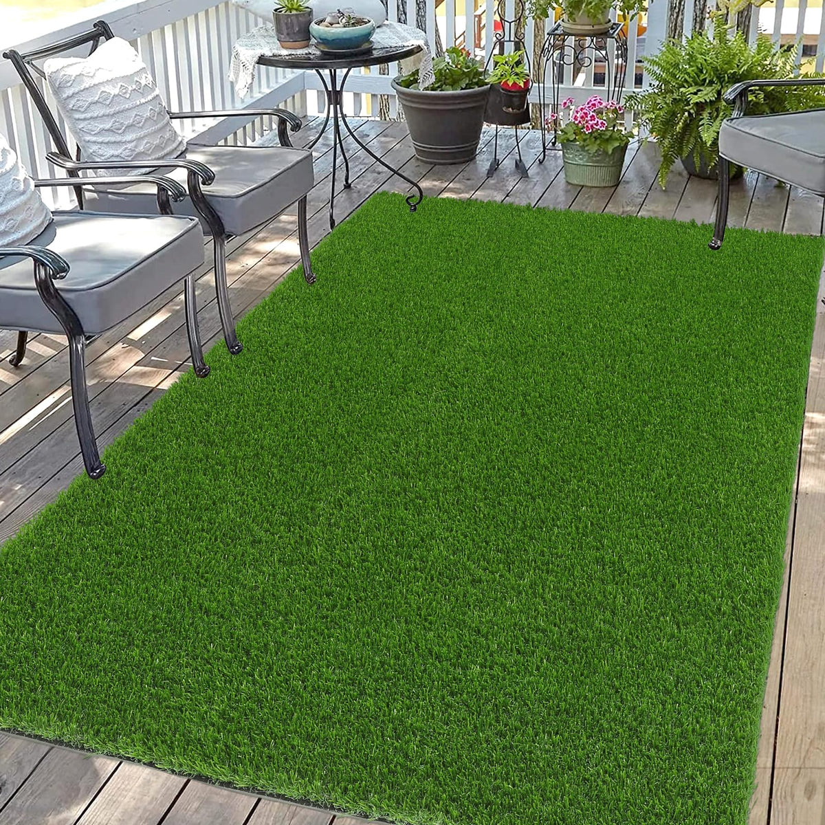 Bsmathom front view showing full 4x6ft artificial grass rug and realistic greens benefit