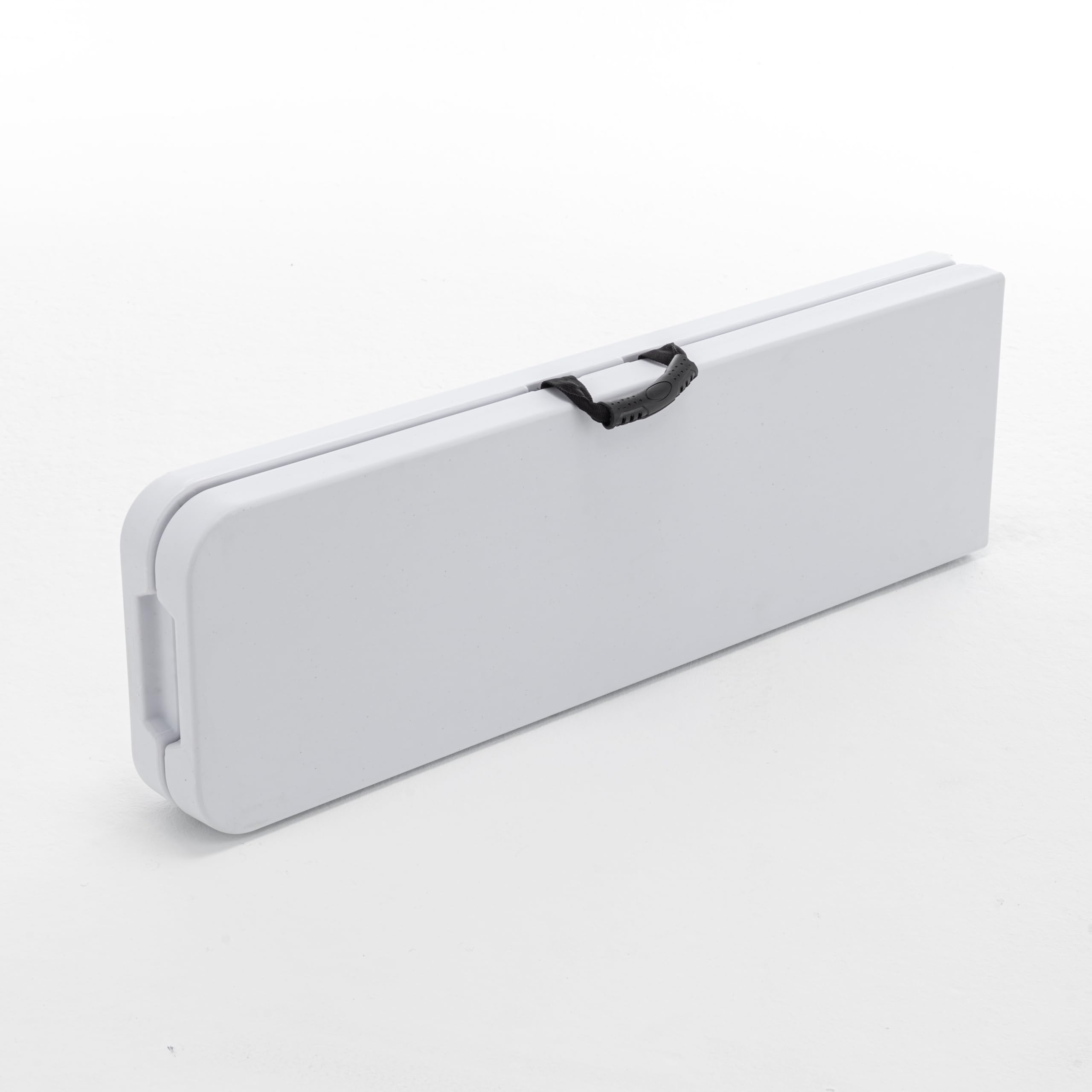 BTExpert bench holding equipment to show weight capacity and stability