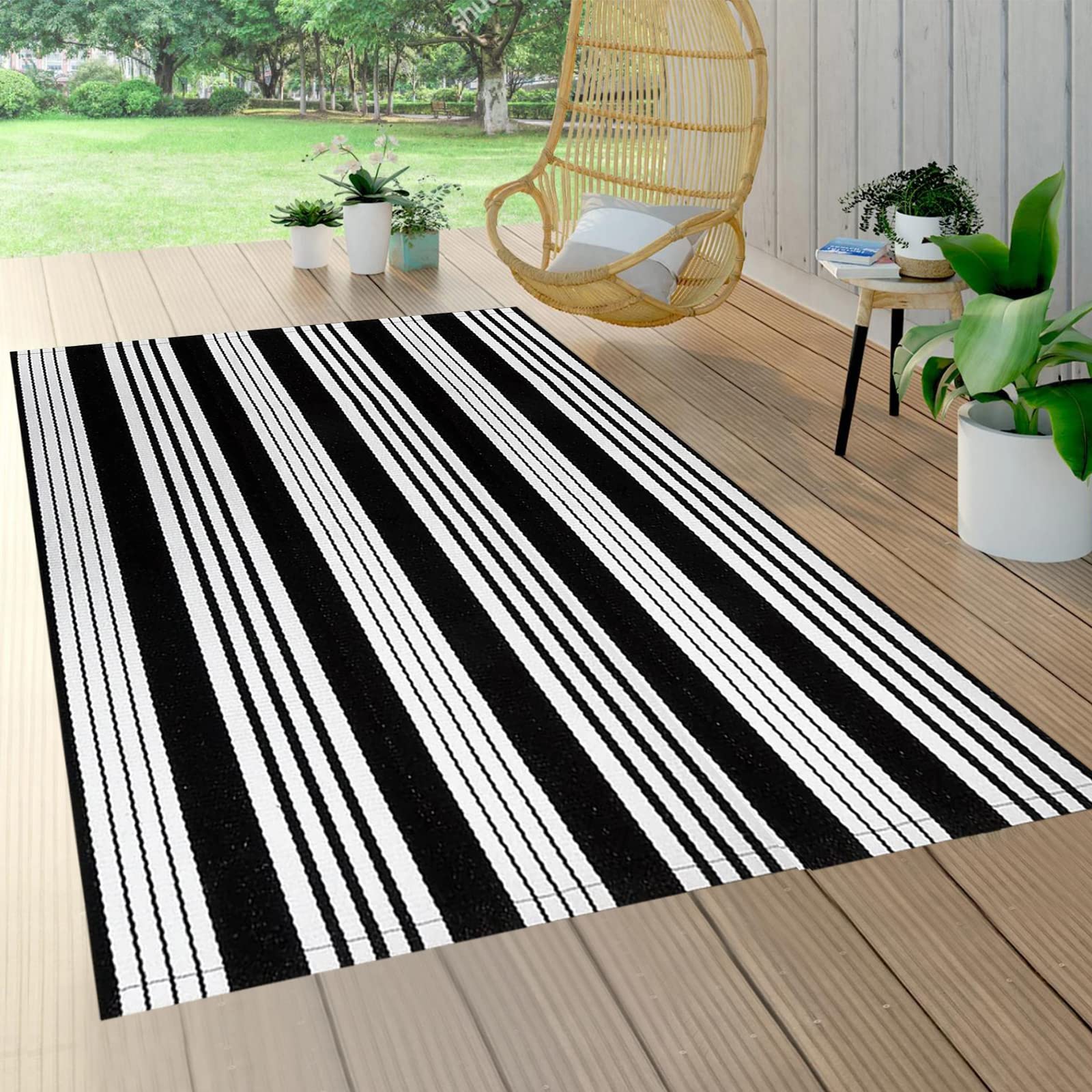 BUAGETUP alfombra junto a una silla para mostrar escala y facilitar elección de tamaño