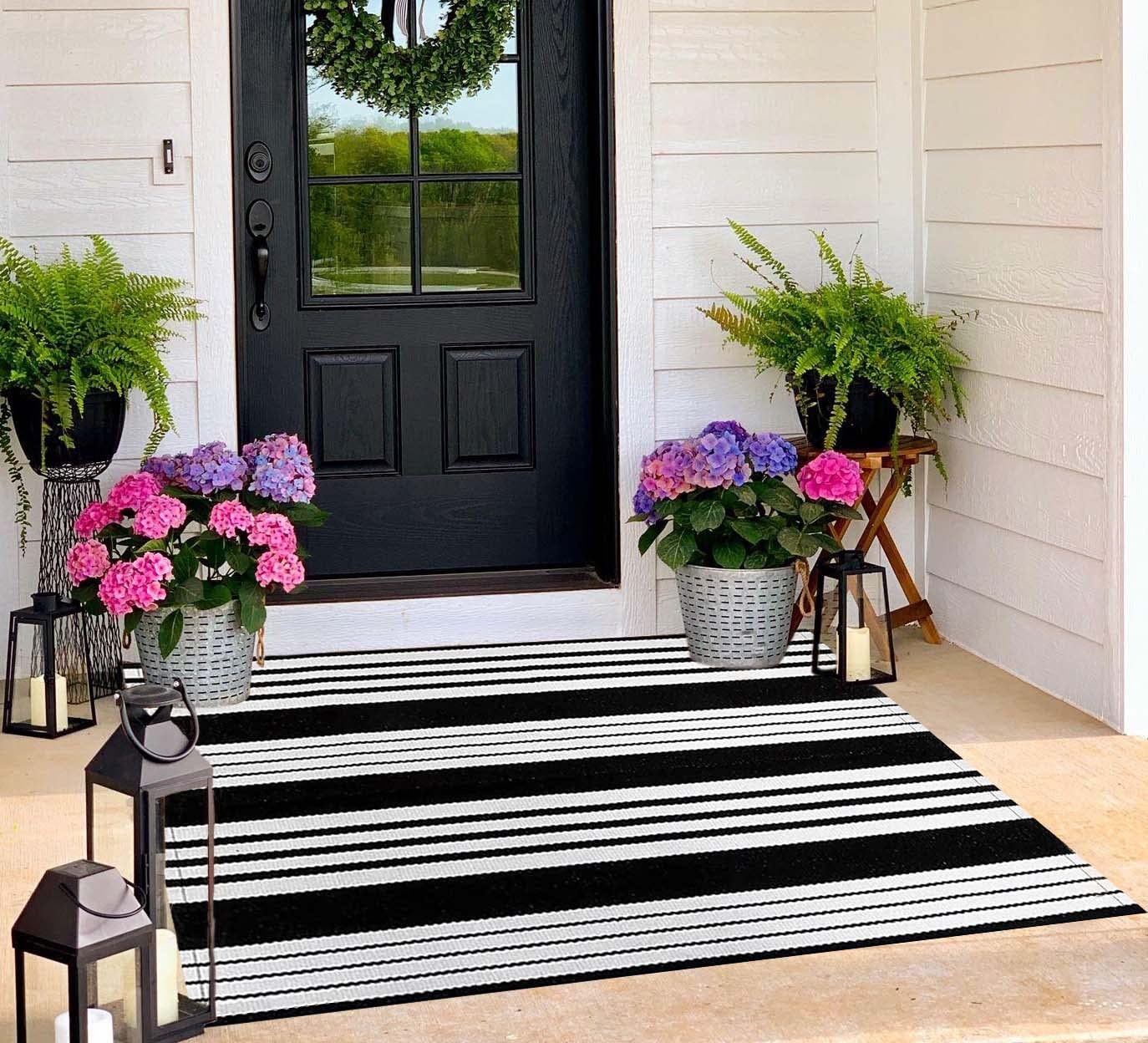 BUAGETUP front view of 3x5 striped rug showing clean porch curb appeal