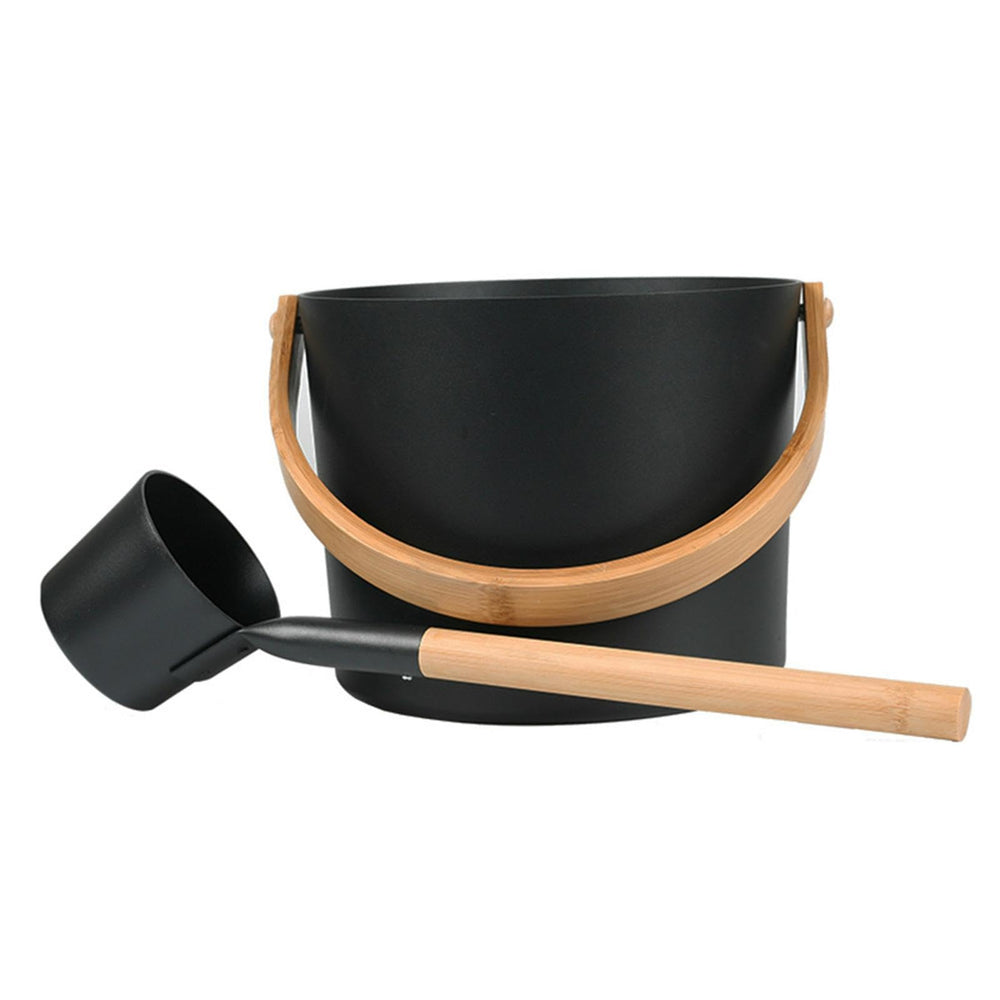 BWWNBY front view black bucket showing modern design and durable use