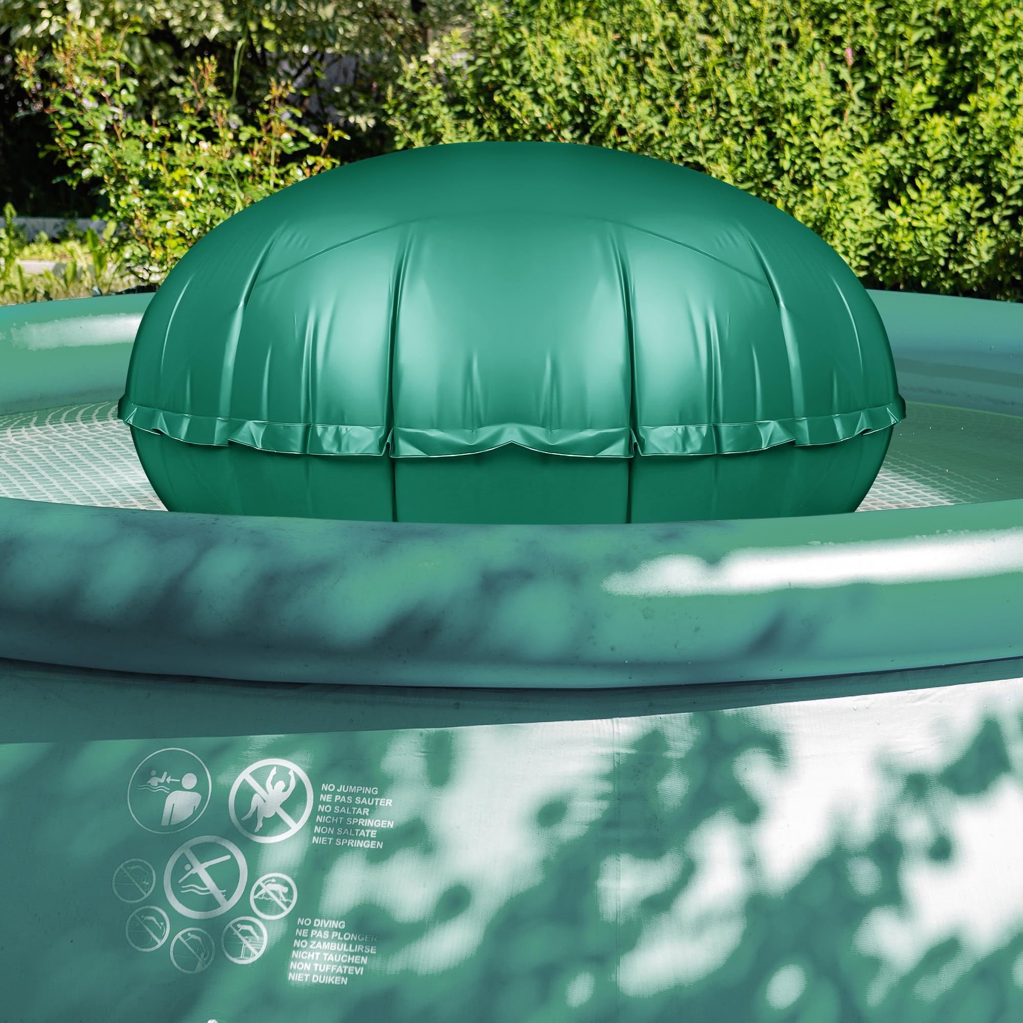 CACSPS inflated pillow centered in above-ground pool reducing cover sag