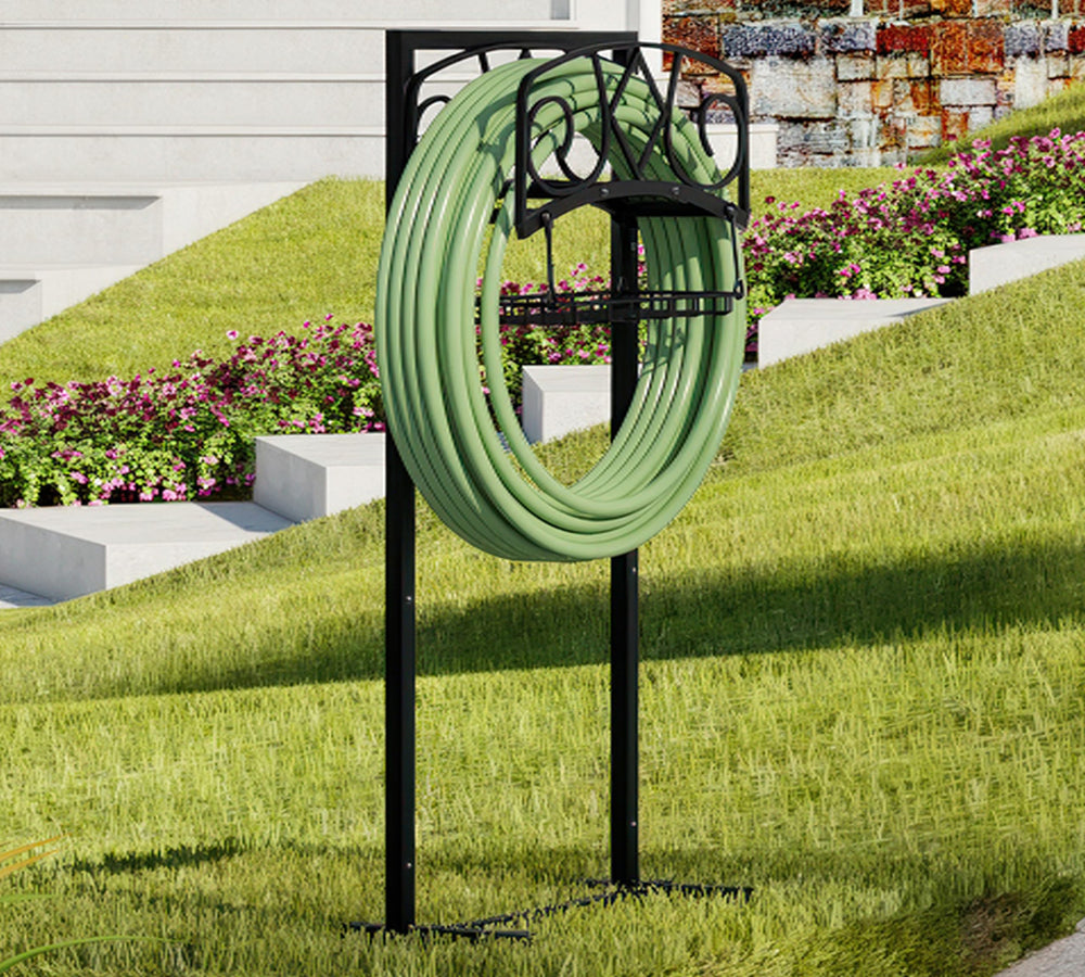 CALIDOLA hose-loaded stand with coiled hose demonstrating space-saving benefit
