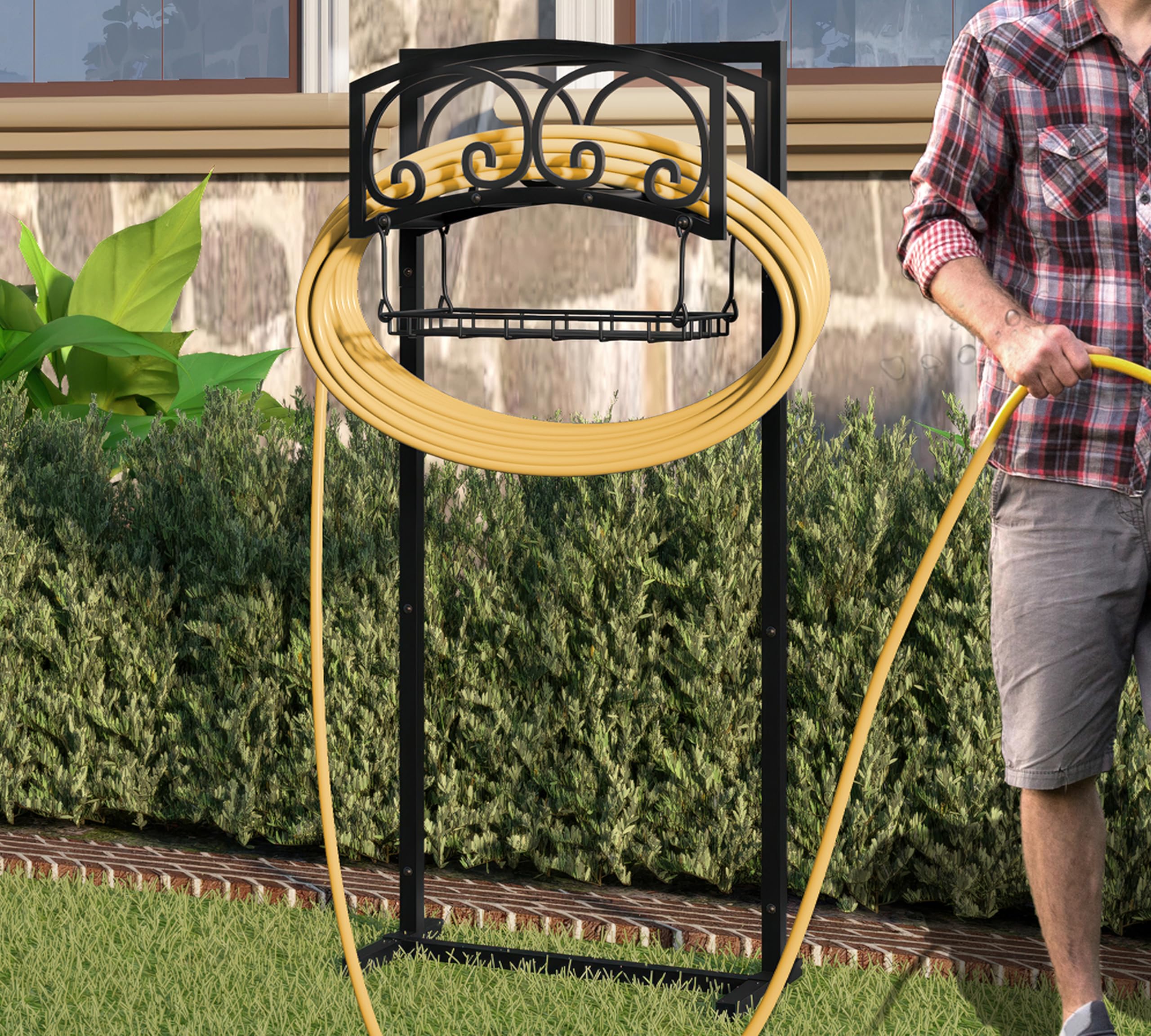 CALIDOLA installed in garden setting keeping hose tidy and accessible