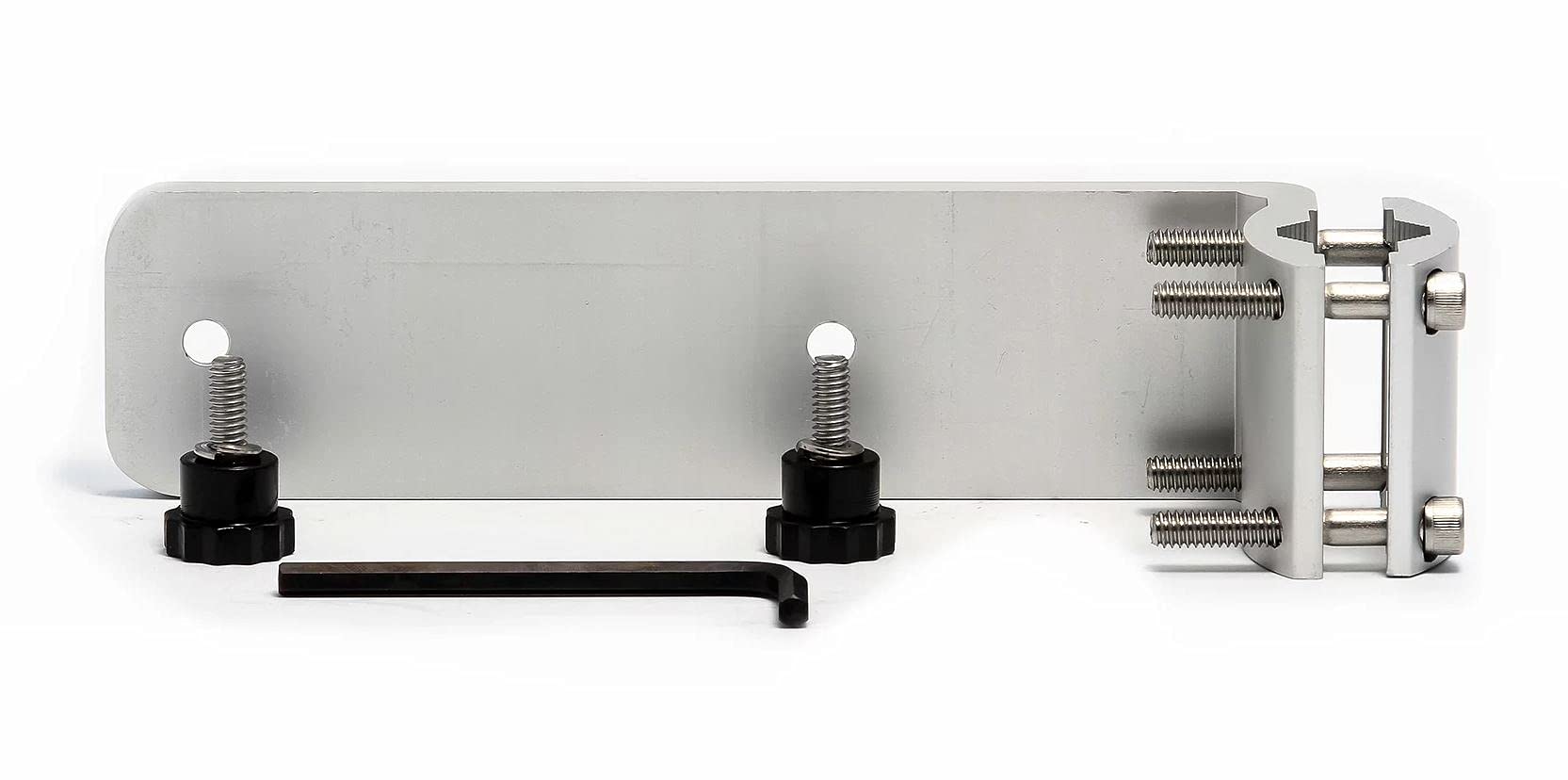 Camco Kuuma close-up of clamp hardware highlighting corrosion resistance benefit