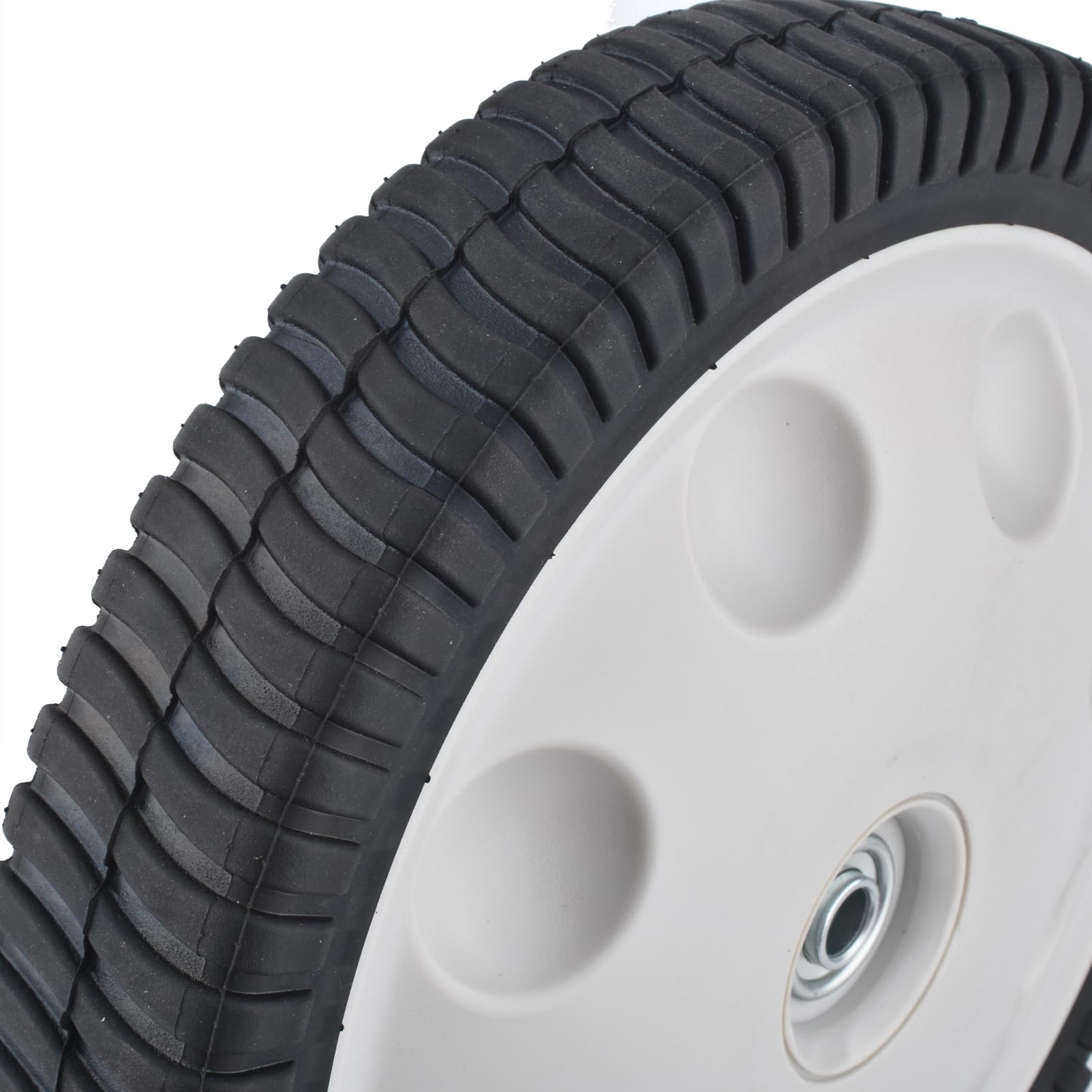 Cancanle wheel installed on axle demonstrating easy replacement