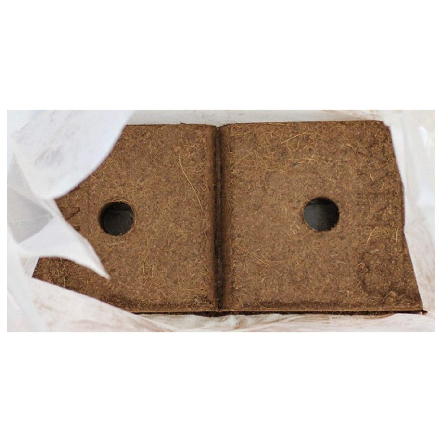 CANNA dry coir texture close-up highlighting natural fiber structure and aeration