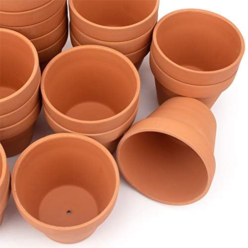 CFKJ front view of 26-pack terracotta pots showing neat uniform set benefit