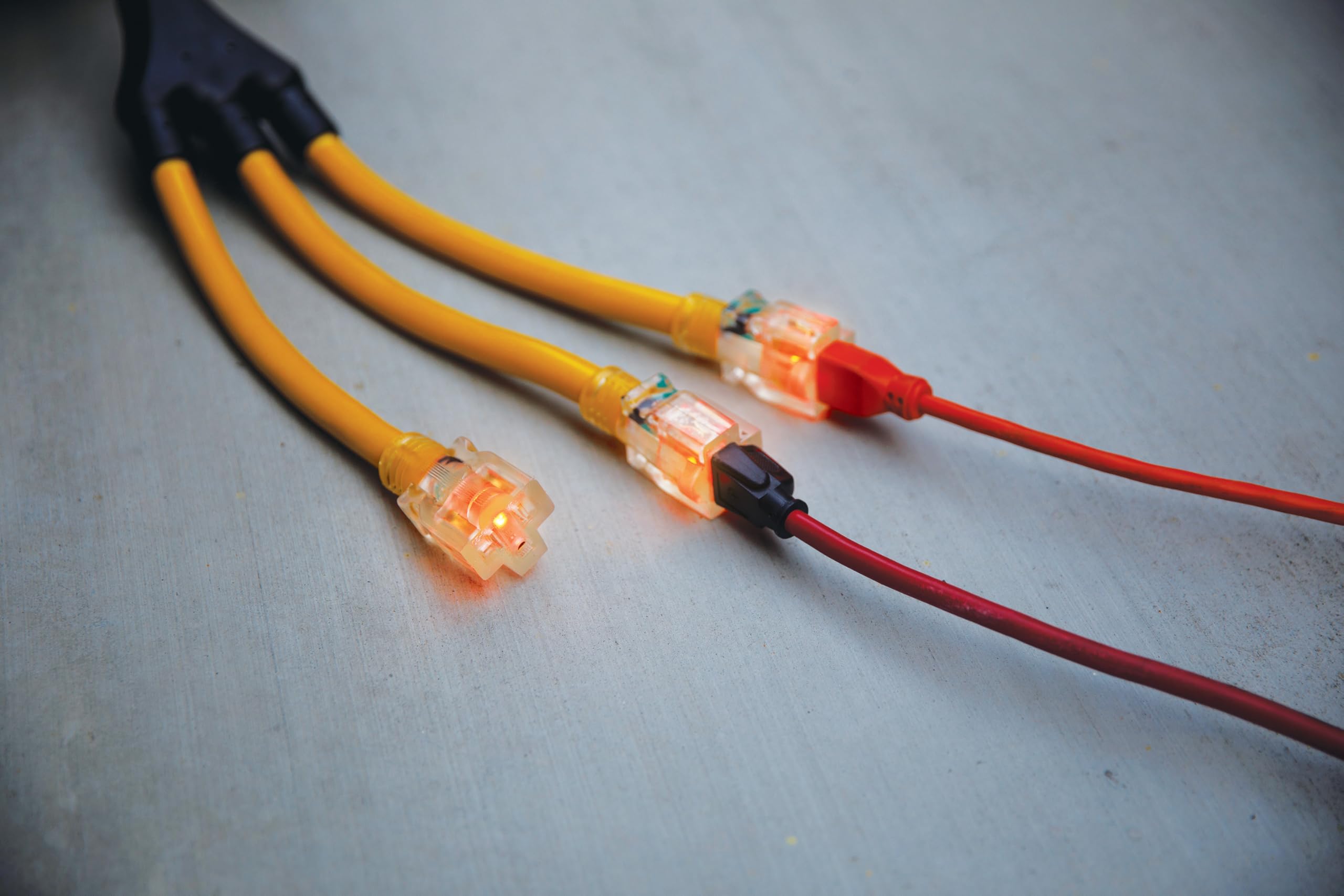 Champion cable jacket texture highlighting abrasion resistance and flexibility benefit