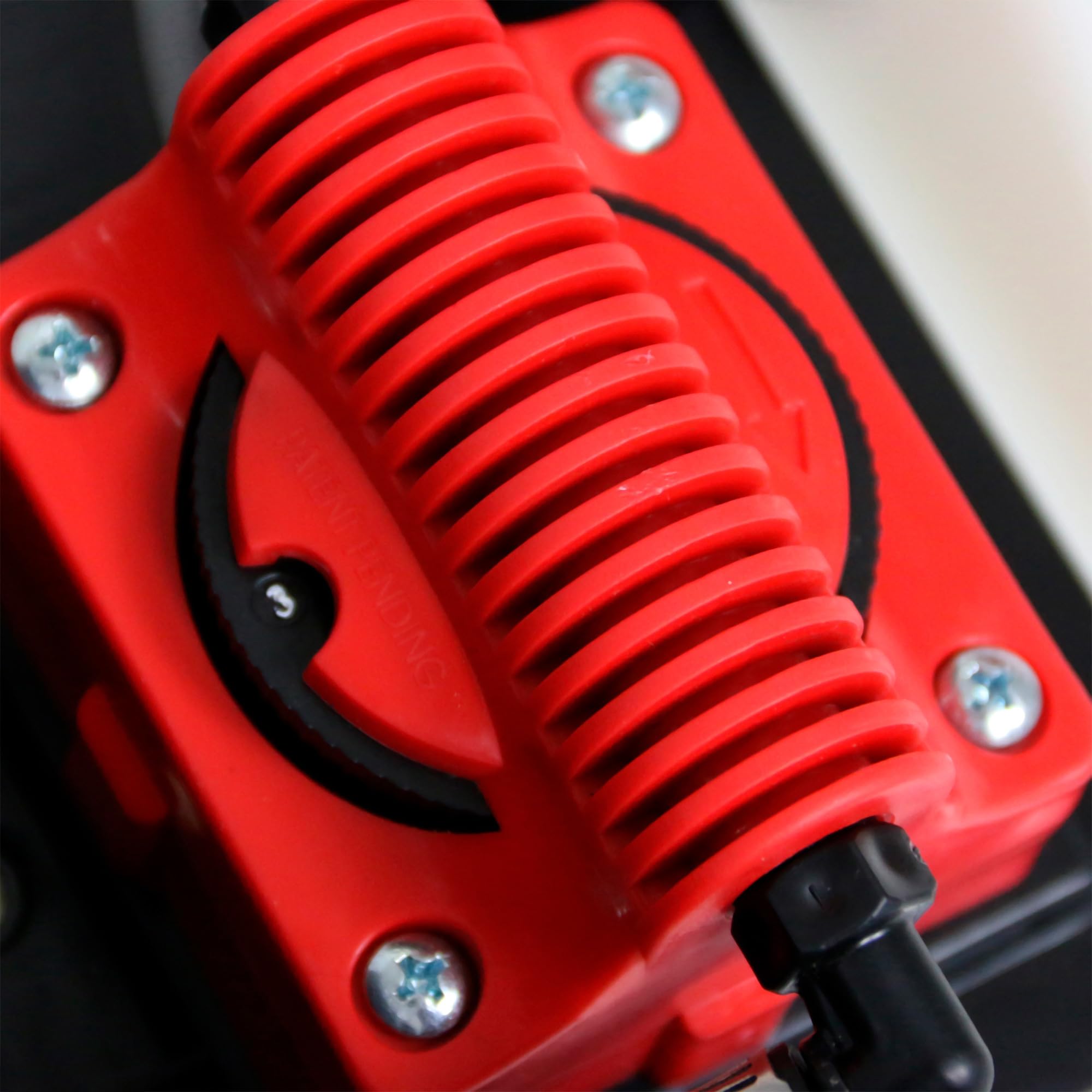 CHAPIN reinforced hose showing flexibility and kink resistance