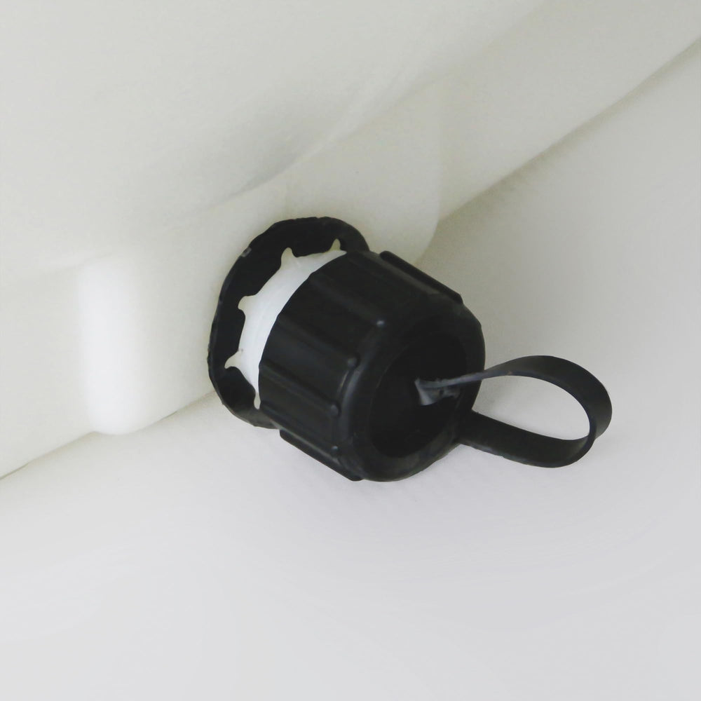 CHAPIN 20-inch wand and lockable shut-off for controlled, accurate spraying