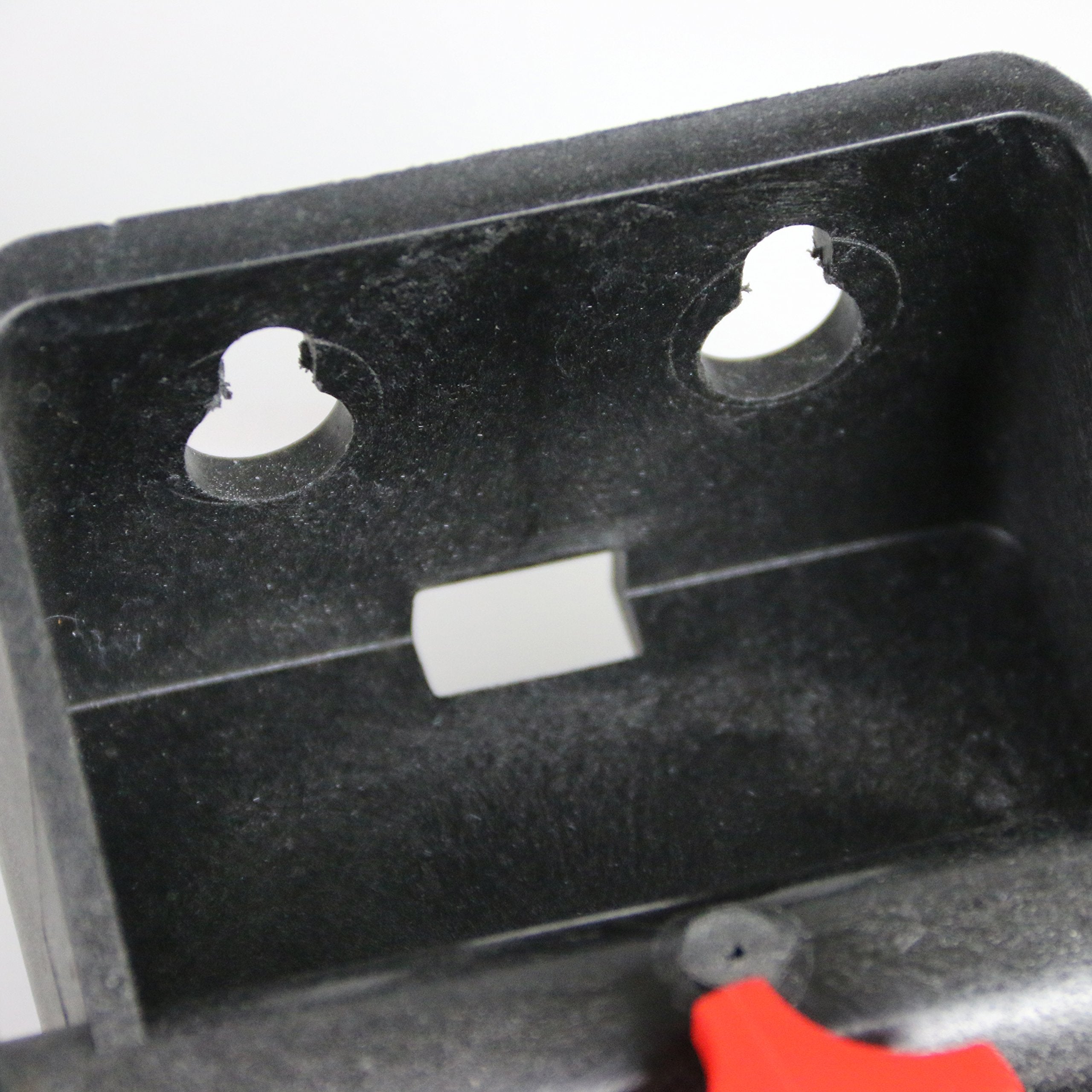 CHAPIN HydroFeed drain valve detail for quick emptying and post-use rinsing