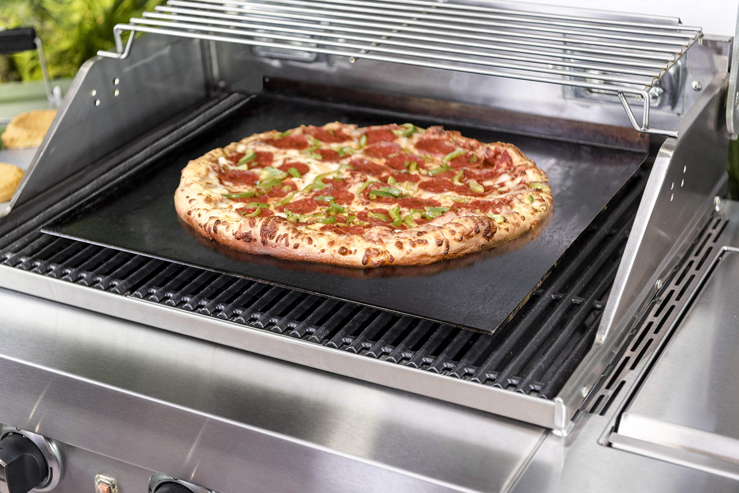 Char-Broil close-up of griddle edge showing durable, crack-resistant detail