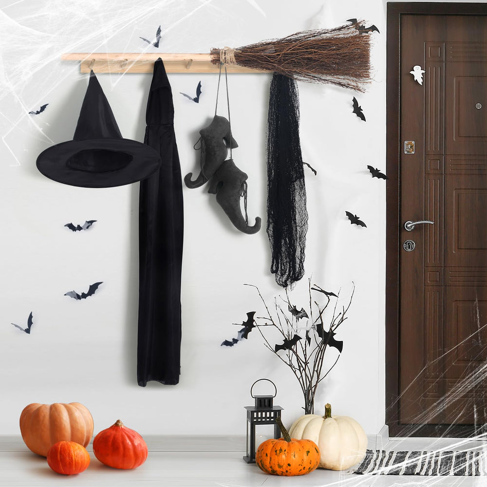 Chicingyou front entry display showing complete witch set and welcoming glow
