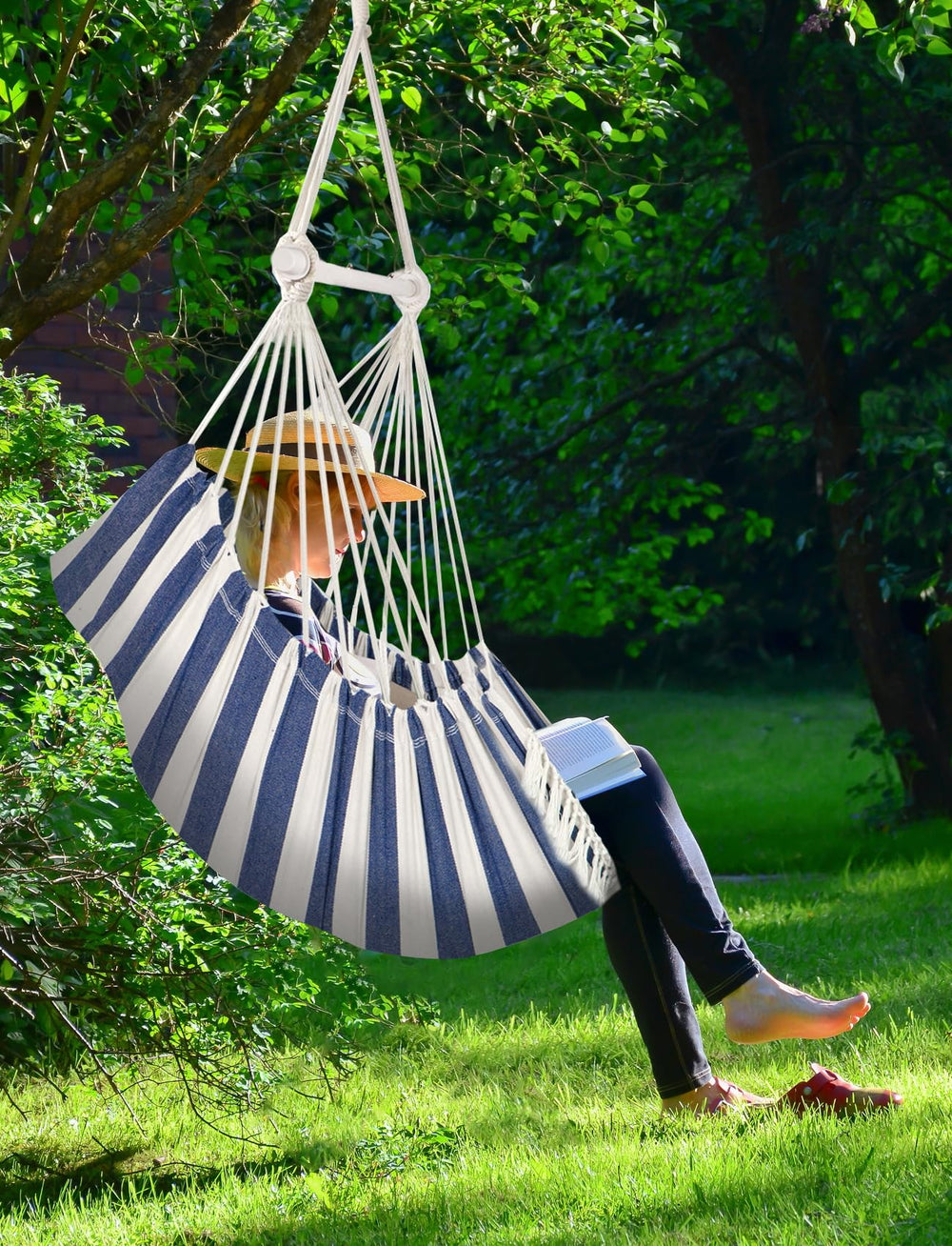 Chihee chair next to person for size and weight-capacity context