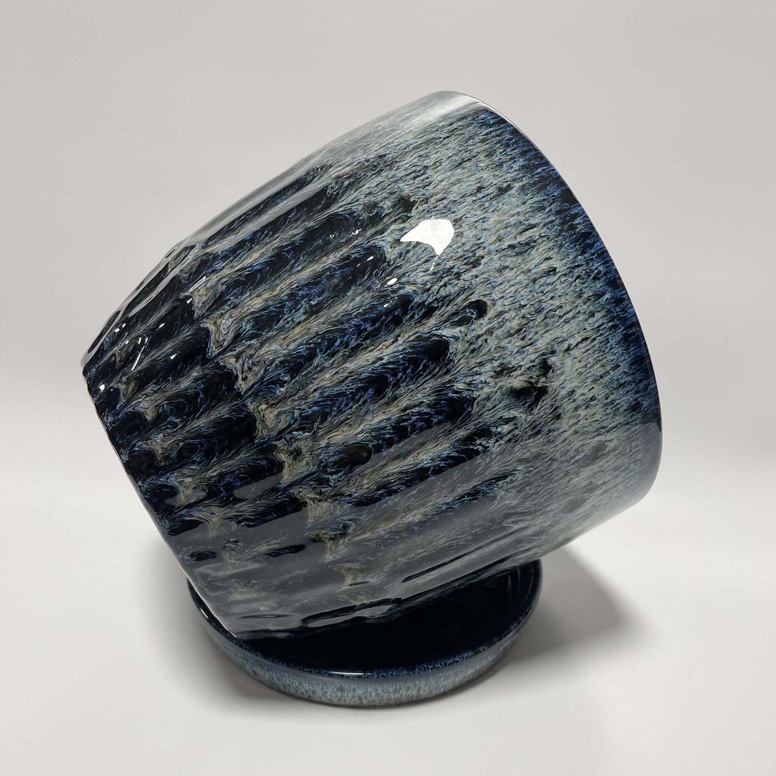 Chralji GIFTWARE glaze texture closeup, durable artisan finish