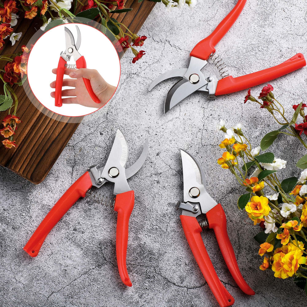 Chumia multiple shears on workstation, convenient tool distribution