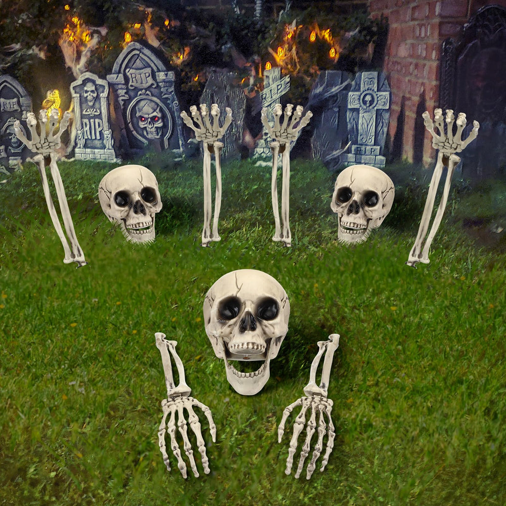 Chunful front view showing three skulls and six arms highlighting instant spooky display