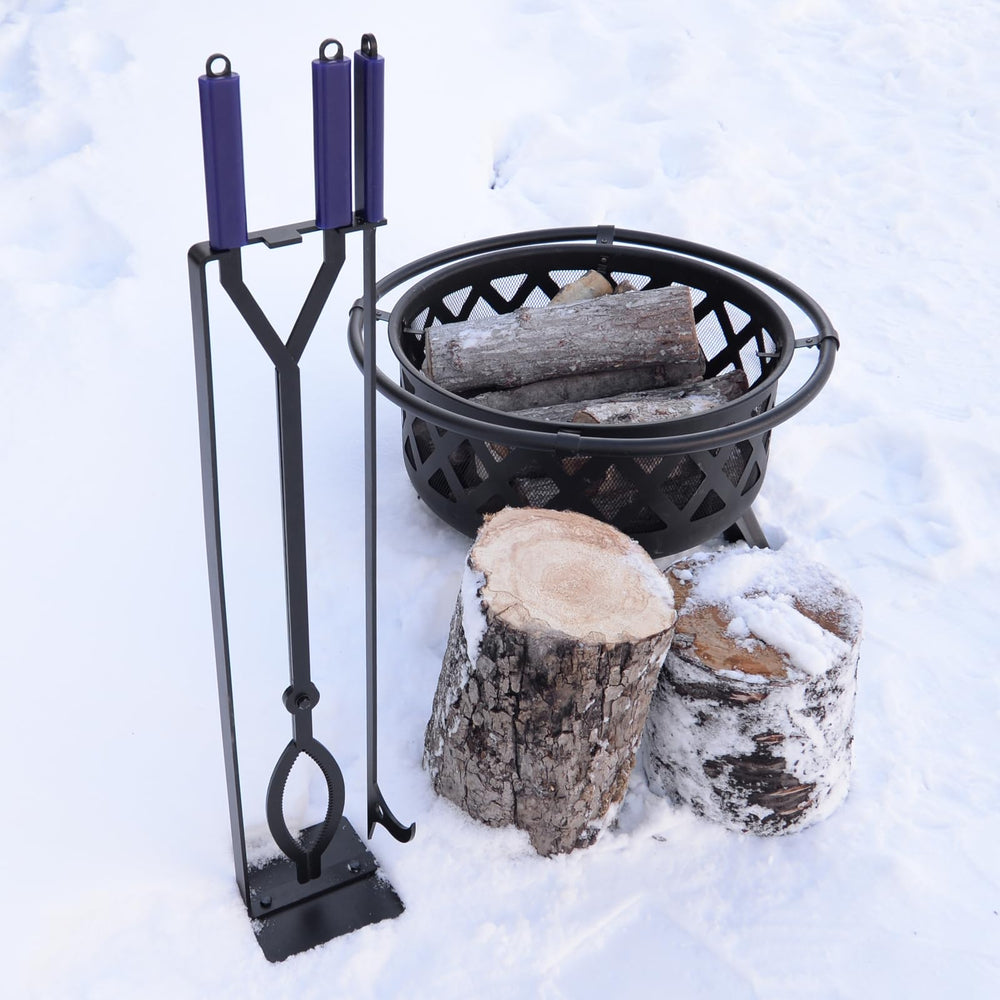 CKLT close-up of serrated tongs gripping log for secure handling