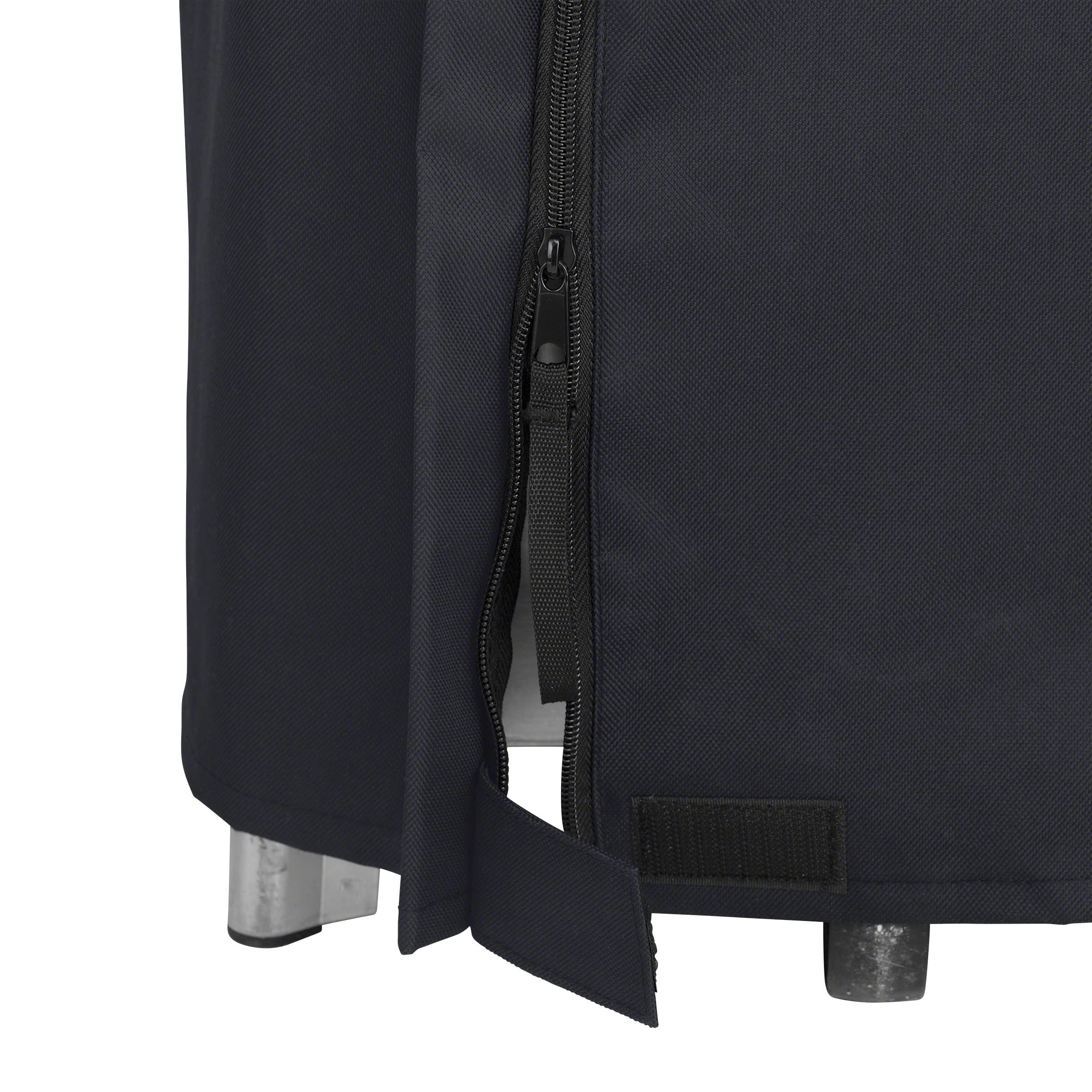 Classic Accessories air vent and stitching detail reducing condensation and wind