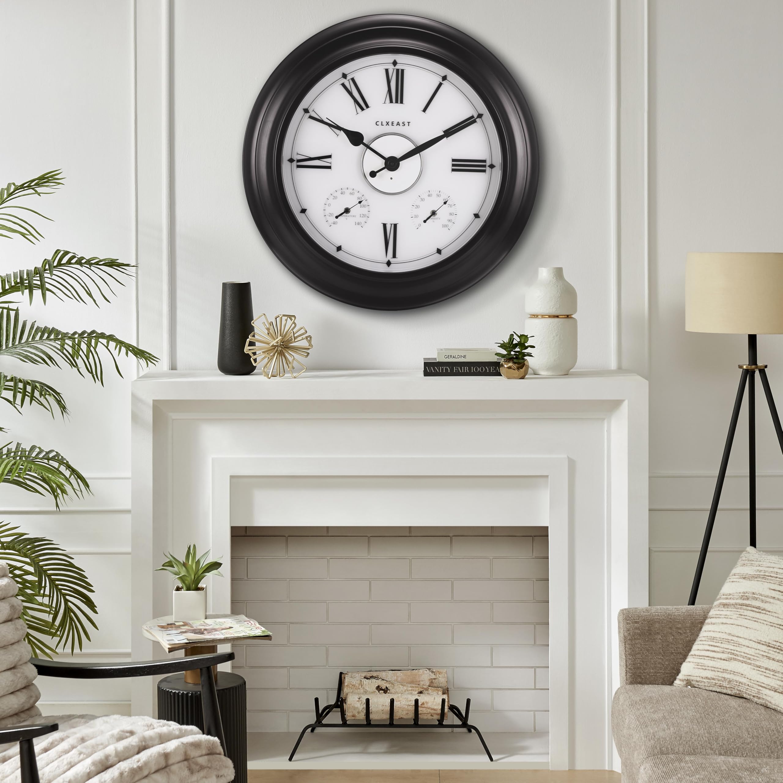 CLXEAST built-in thermometer and hygrometer close-up providing quick environment info