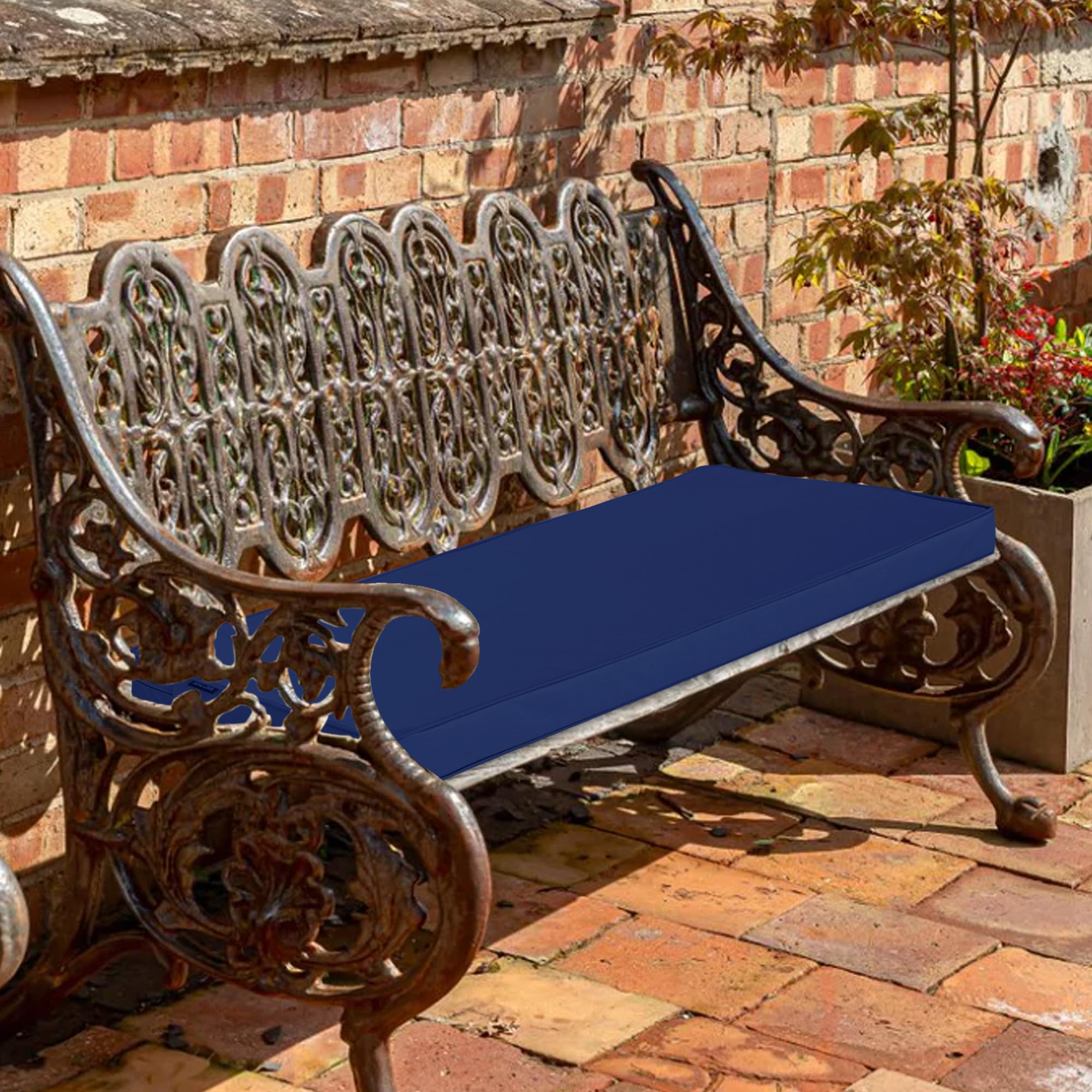 Comcaver boxed piping edge detail preserving cushion shape and neat lines