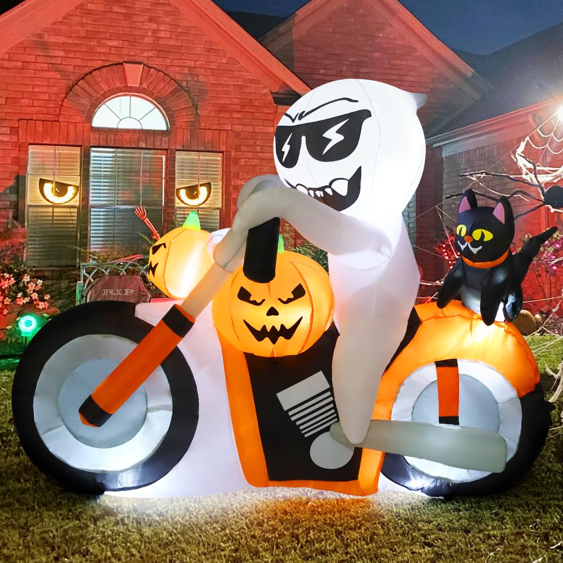 COMIN close-up of built-in LEDs glowing inside inflatable, providing nighttime visibility