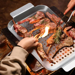 Cook Time wide handle detail demonstrating secure grip and safe carrying benefit
