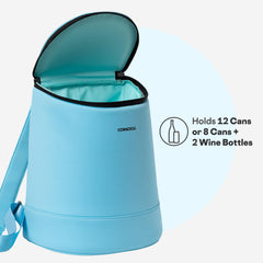 Corkcicle EOLA close-up zipper and leakproof liner displaying durable closure and spill protection