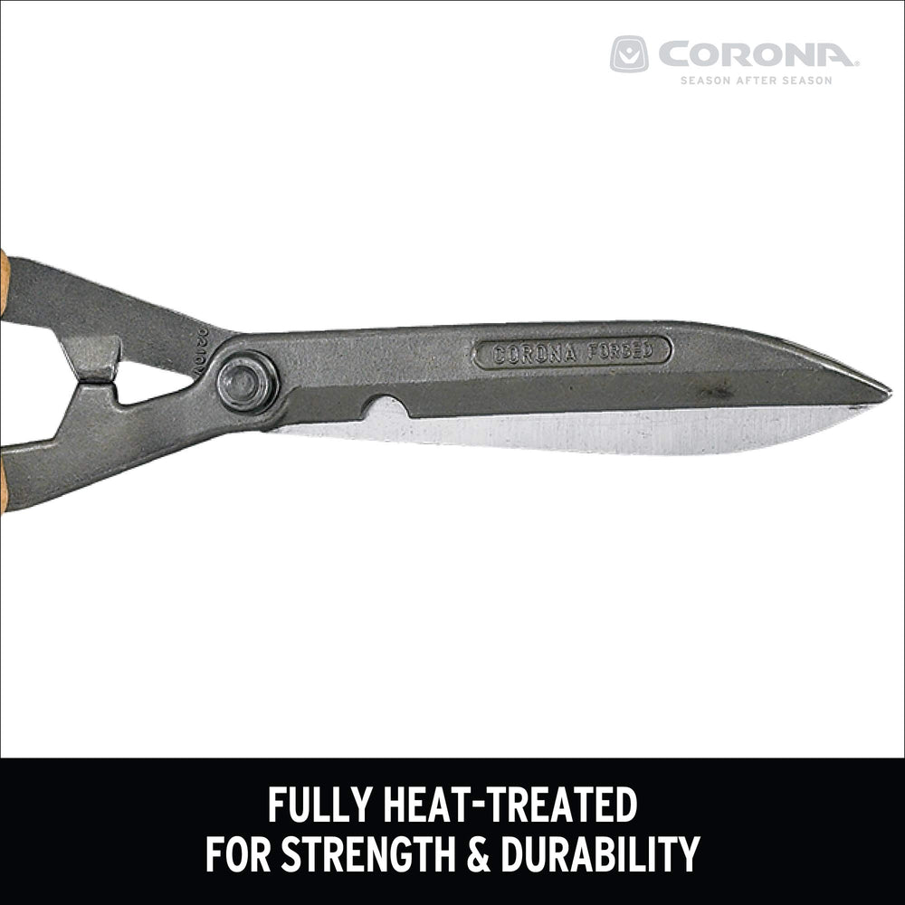 Corona Clipper limb notch detail that secures branches for safer cuts